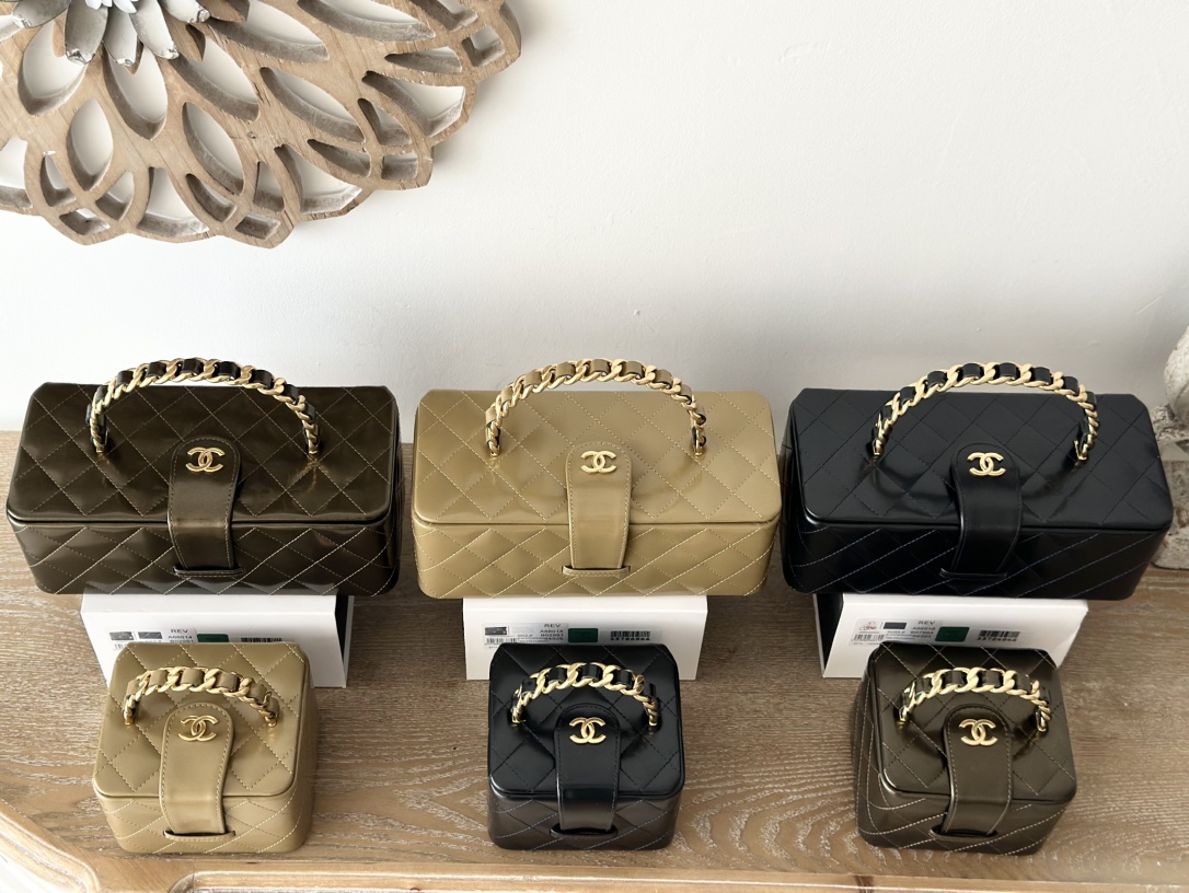 [TOP] CHANEL Vanity Case Patent Leather 8.5x11x9.5cm/8.5x22x10cm - 3 Color