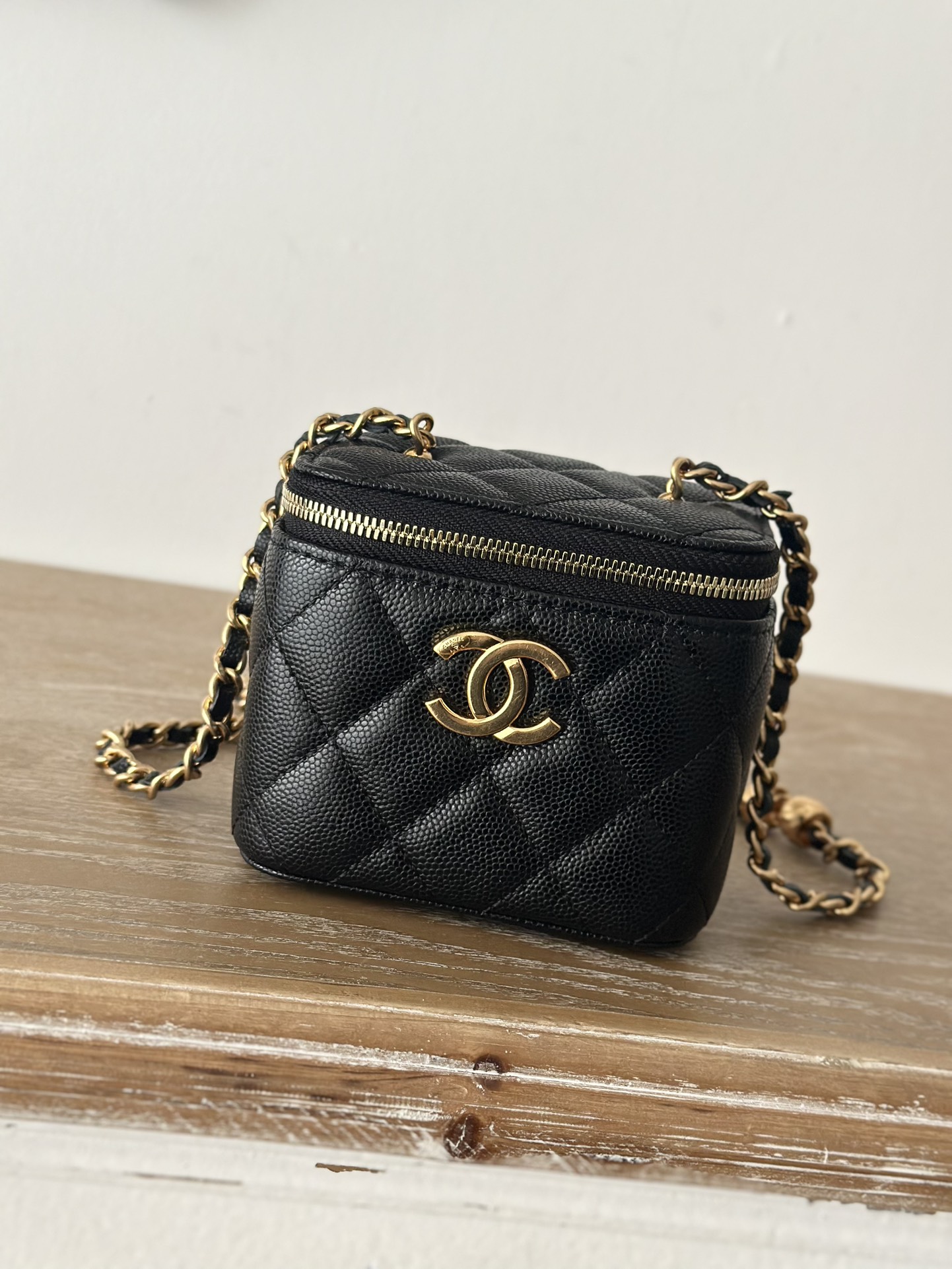 [TOP] CHANEL Vanity Case 8.5x10.5x7cm/8x16x9.5cm -  Black