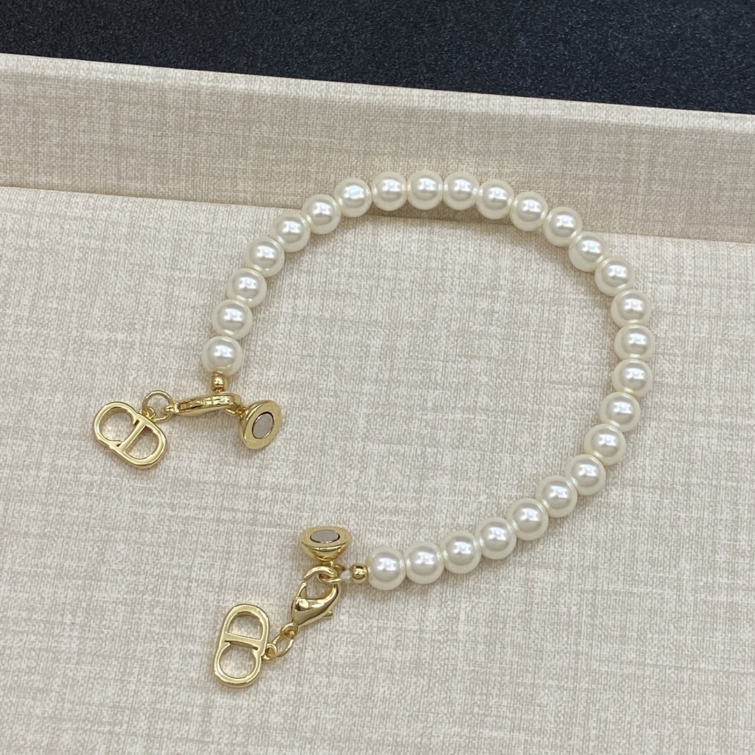 [TOP] Christian Dior CD Pearl Bracelet - 2 Style