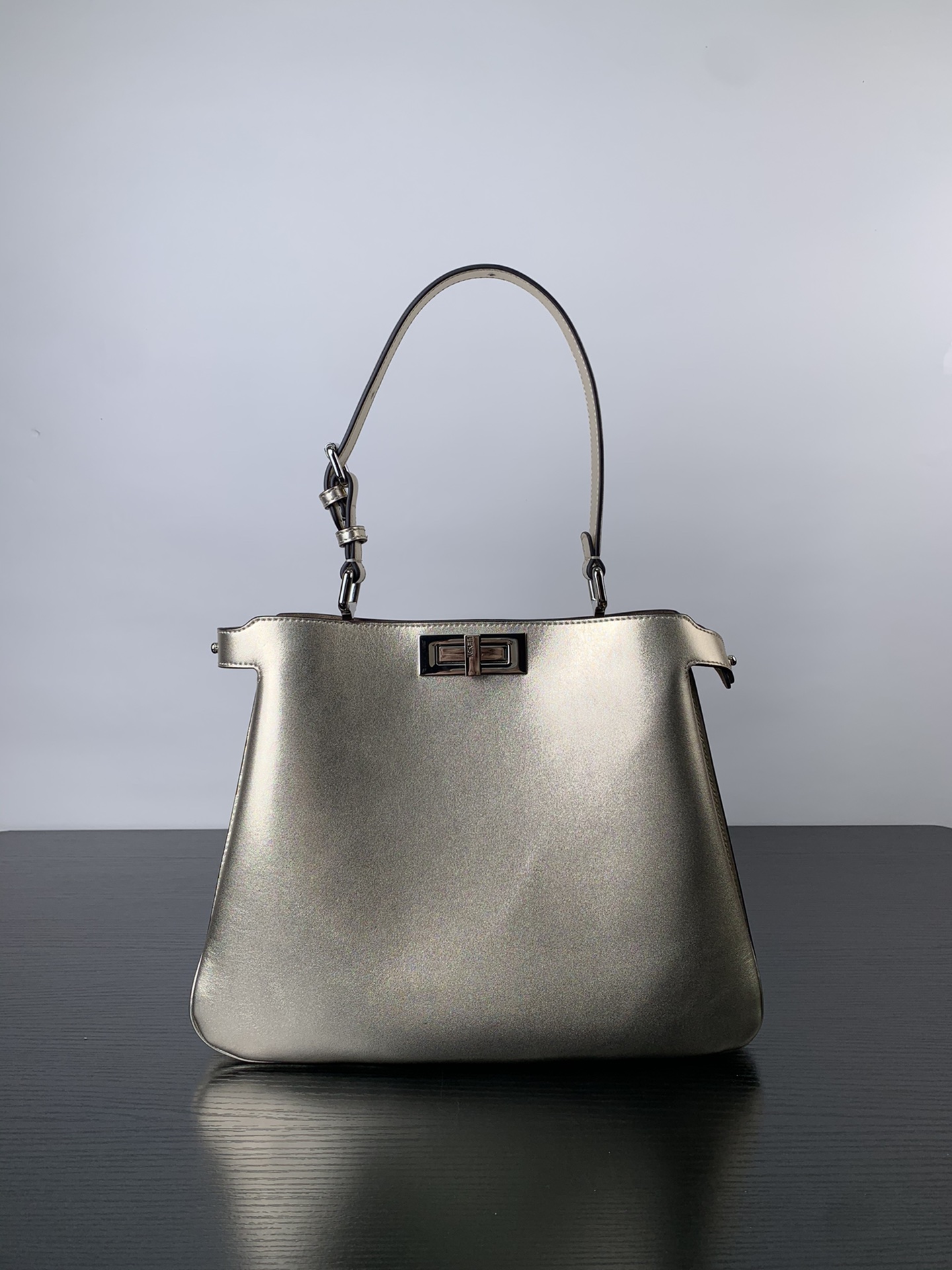 [TOP] FENDI Peekaboo Soft Cowhide Bag 33×10×25.5cm/ 40.5x28 x13cm- Gold