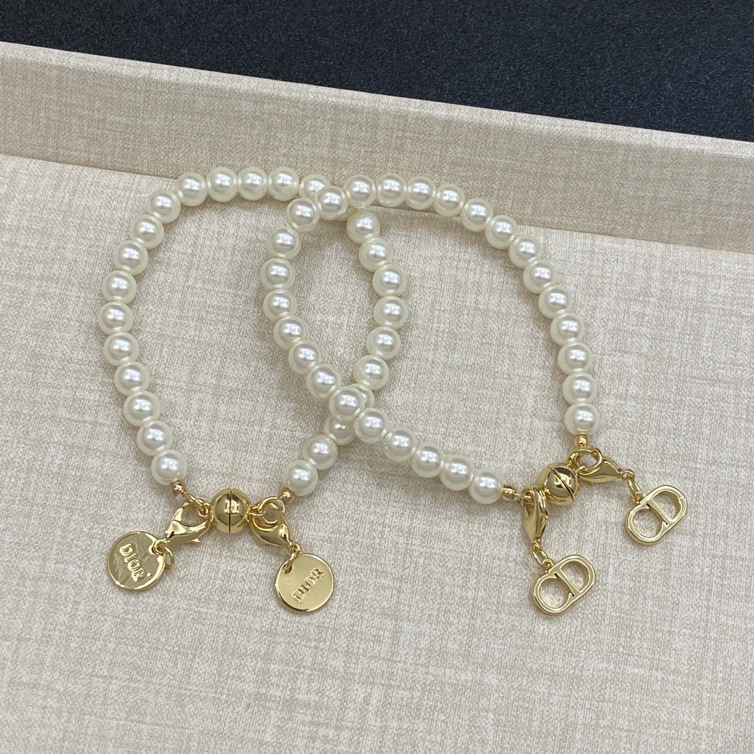 [TOP] Christian Dior CD Pearl Bracelet - 2 Style