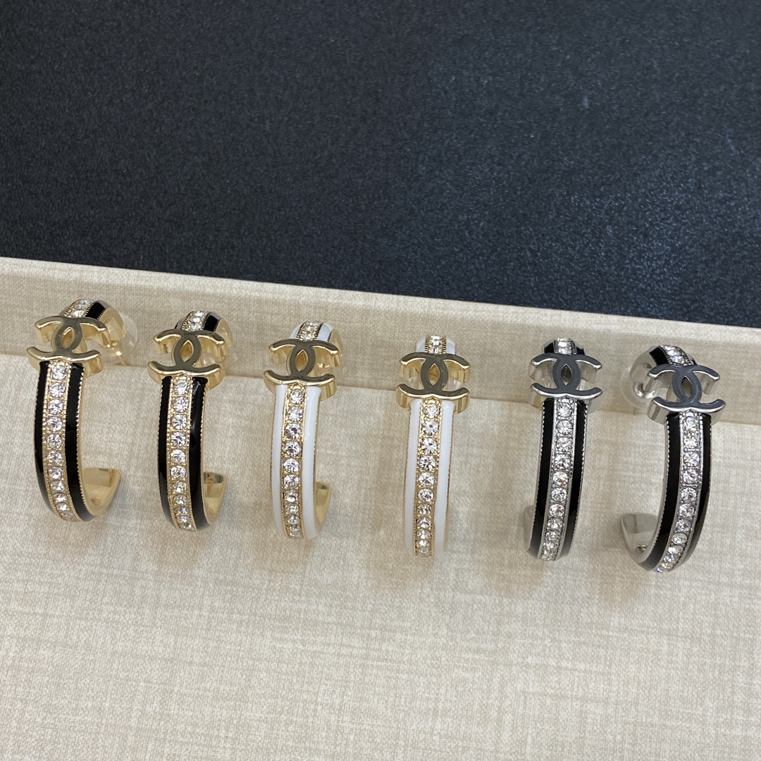 [TOP] CHANEL Earrings - 3 Colors