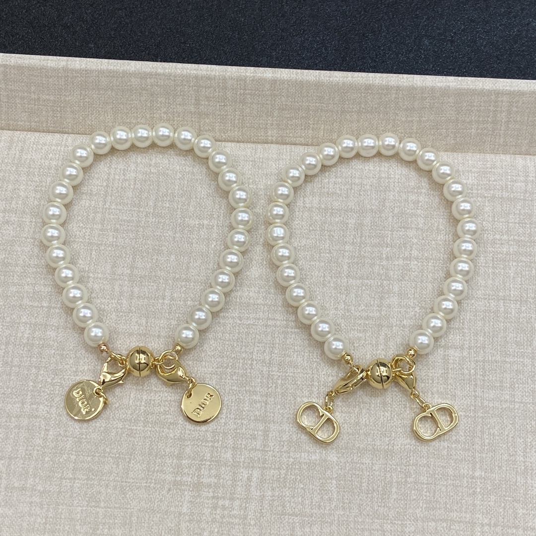 [TOP] Christian Dior CD Pearl Bracelet - 2 Style