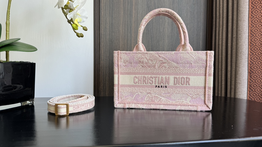 [TOP] Christian Dior Embroidered Book Tote Handbags 21.5*13*7.5cm - Pink