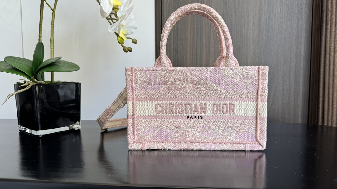 [TOP] Christian Dior Embroidered Book Tote Handbags 21.5*13*7.5cm - Pink
