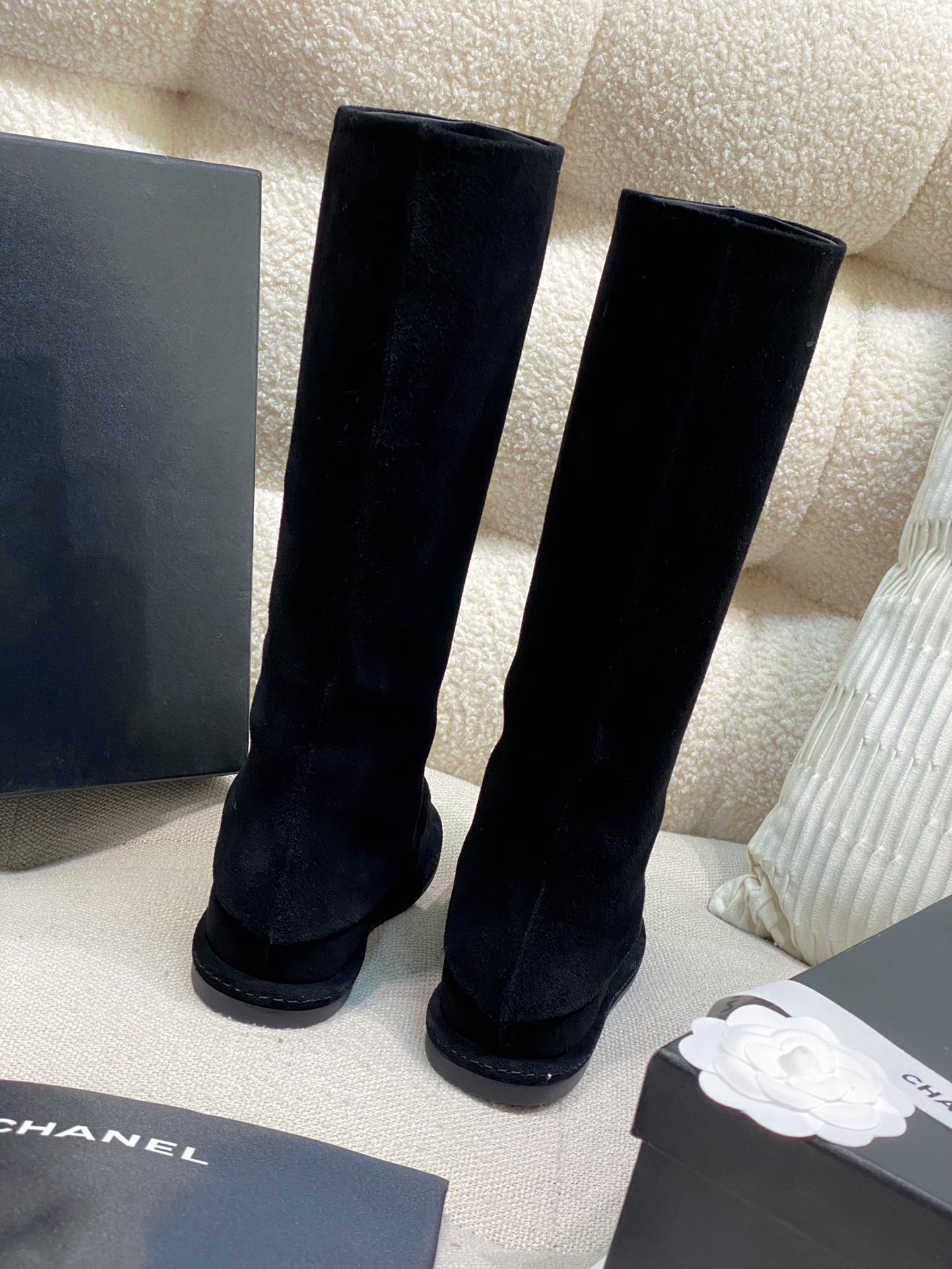 [TOP] CHANEL CC Suede Boots High Boots Cow Cuede - 2 Colour