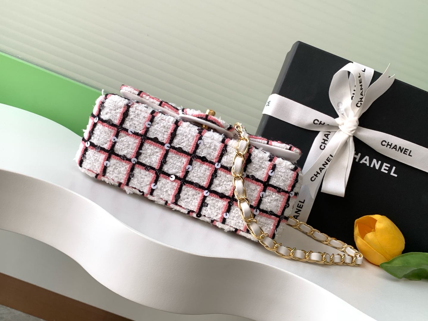 [TOP] CHANEL Plaid Sequin Flap Bag 20cm - Pink and White