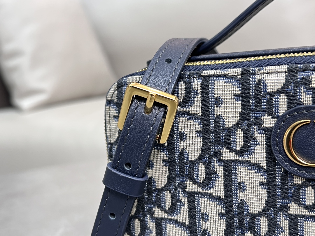 [TOP] Christian Dior 30 Montaigne Chain Handbag 20×12×6cm - Navy Blue