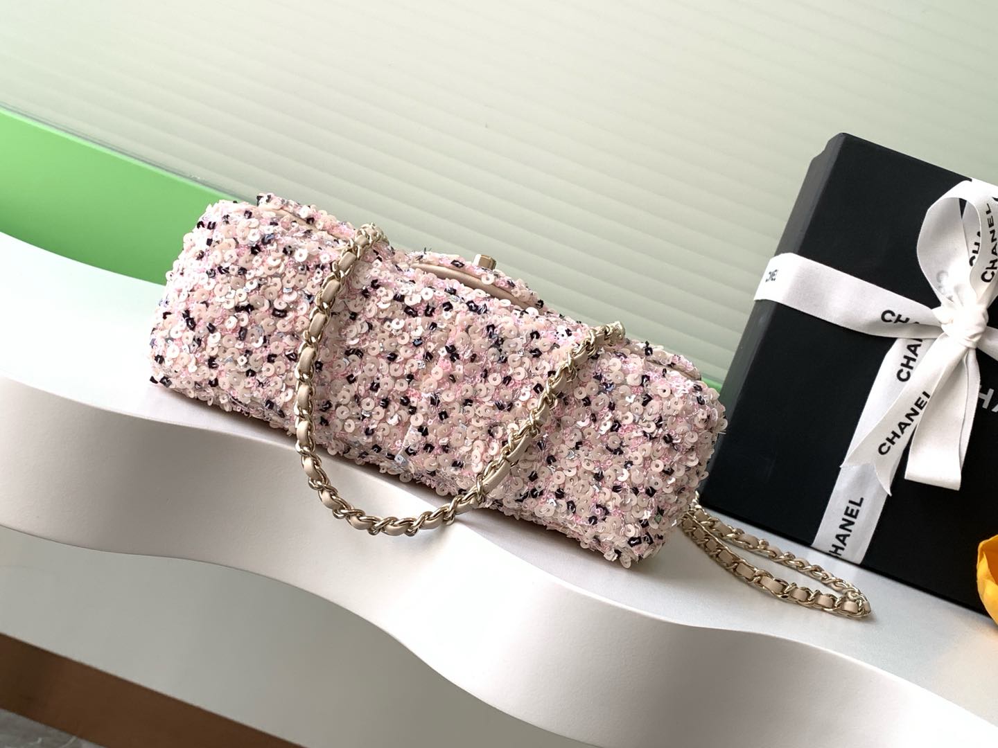 [TOP] CHANEL Sequin Flap Bag 20cm - Pink/Beige