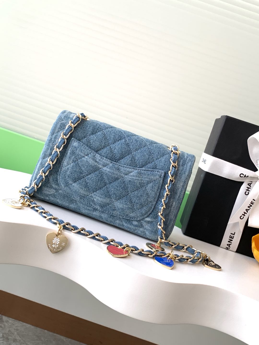 [TOP] CHANEL Denim Flap Bag with Badge 20cm/25cm - Denim Blue