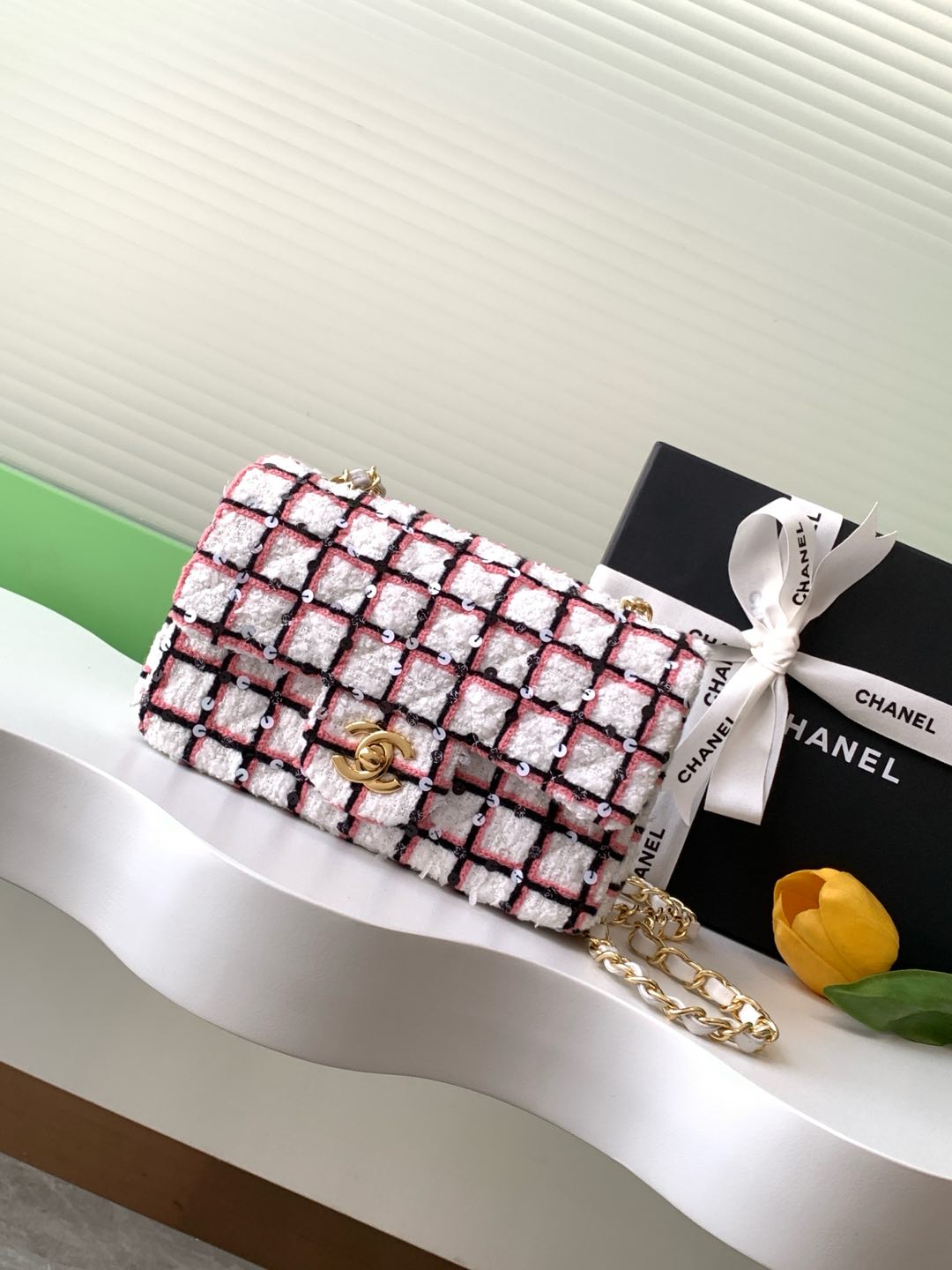 [TOP] CHANEL Plaid Sequin Flap Bag 20cm - Pink and White