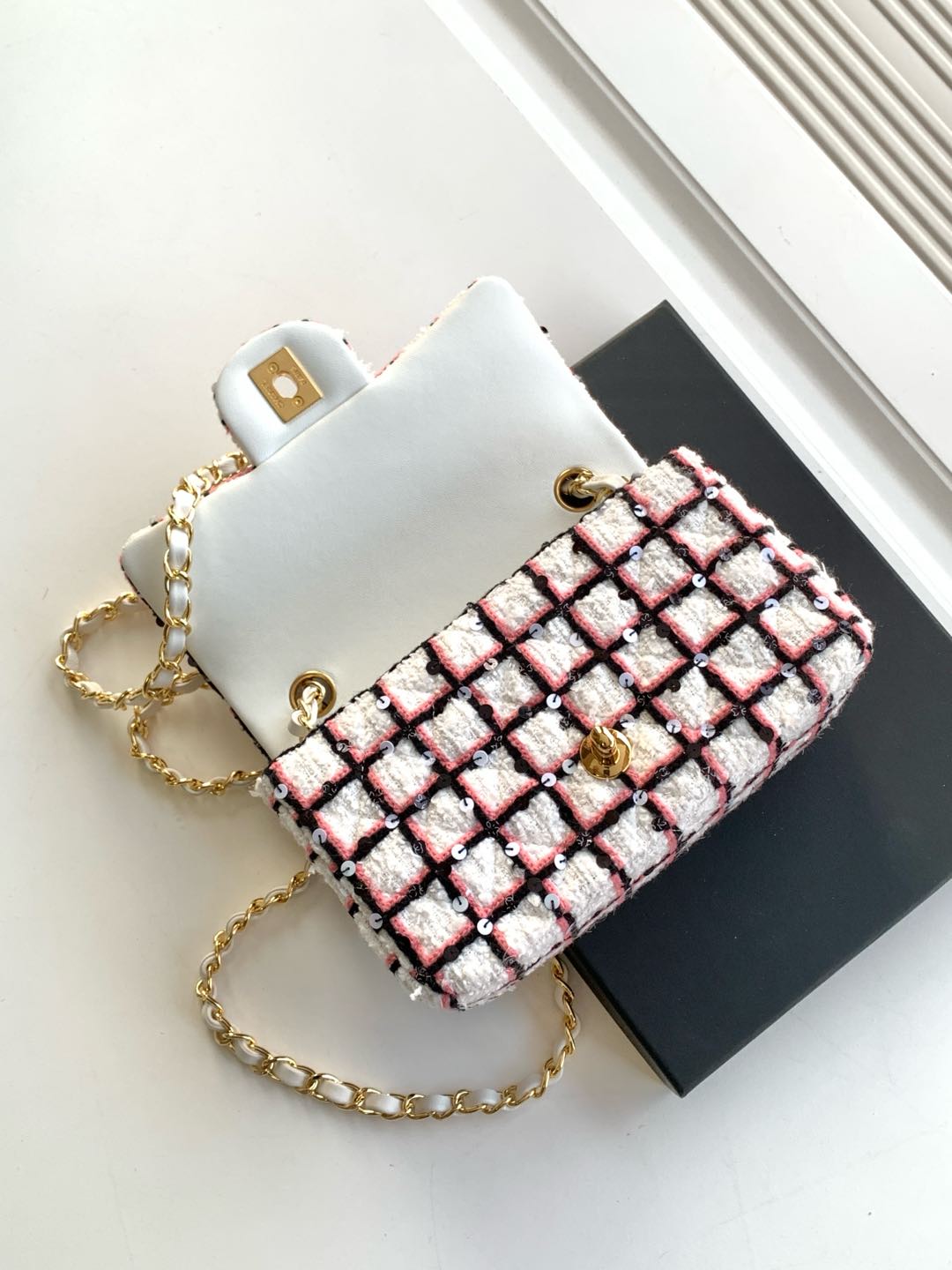 [TOP] CHANEL Plaid Sequin Flap Bag 20cm - Pink and White