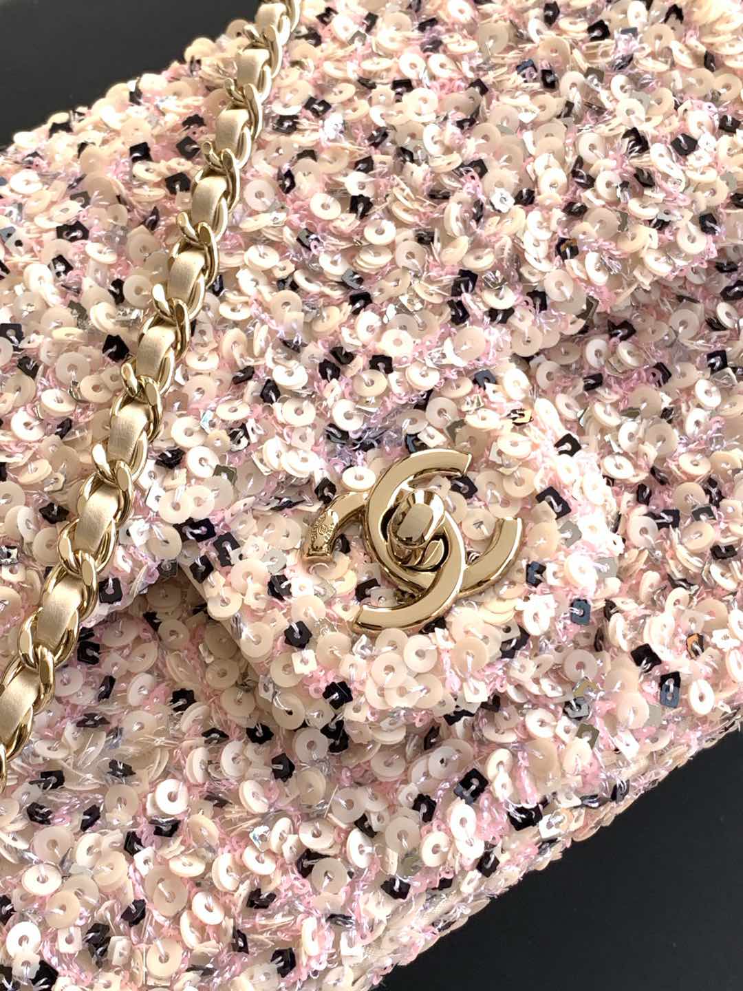 [TOP] CHANEL Sequin Flap Bag 20cm - Pink/Beige
