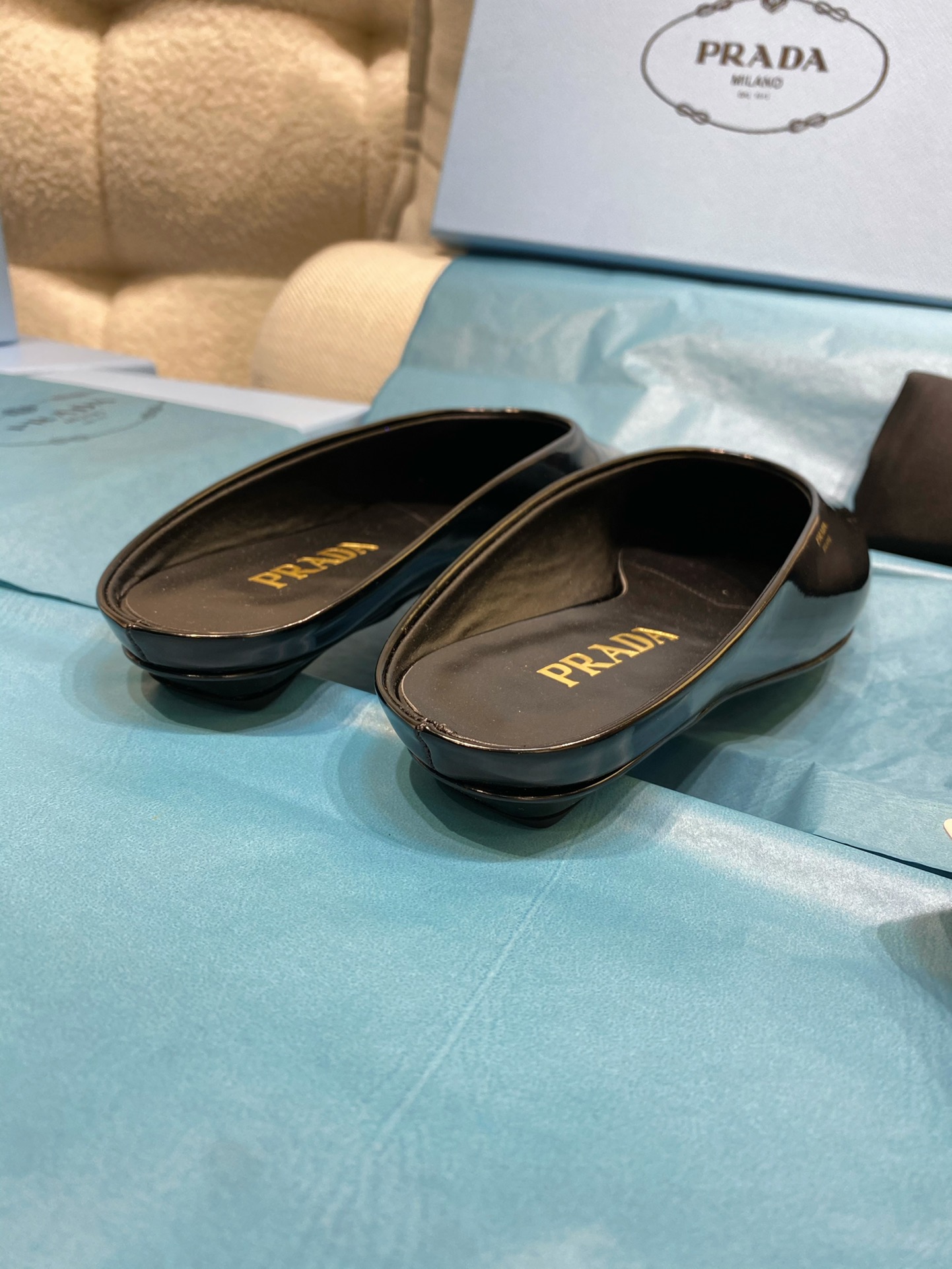 [TOP] PRADA Flat Slippers - Black