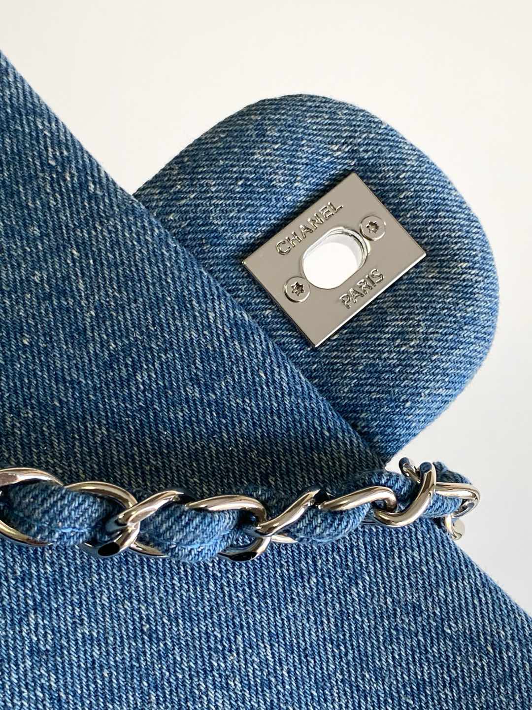 [TOP] CHANEL Printed Flap Bag 20cm/25cm - Denim