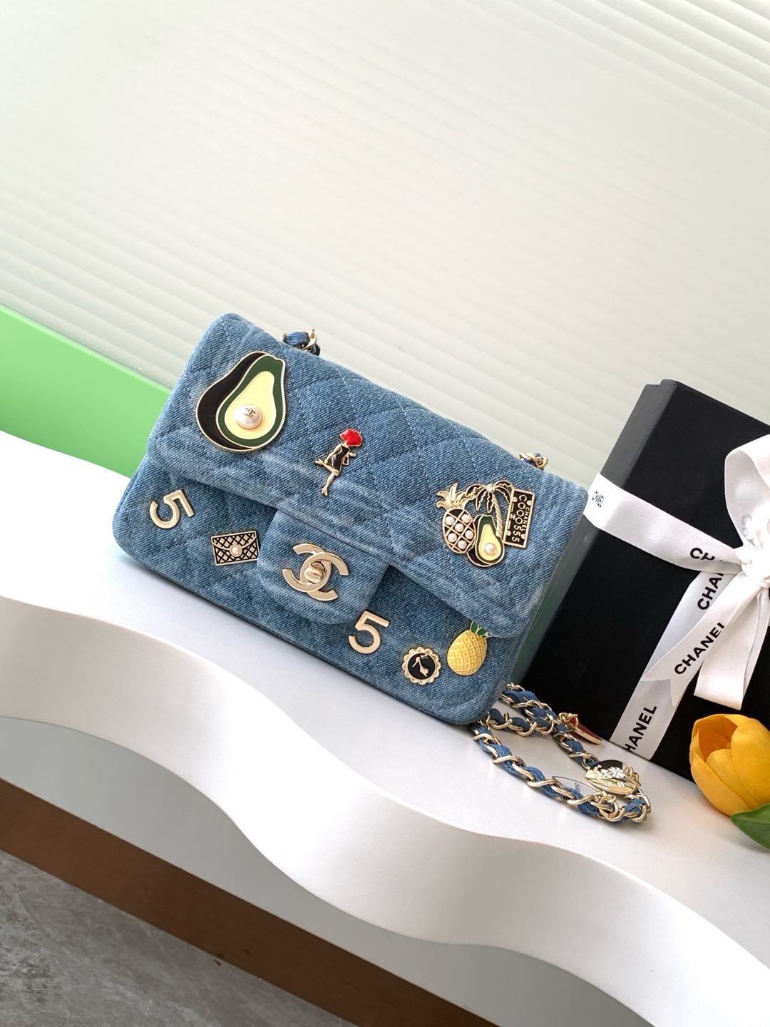 [TOP] CHANEL Denim Flap Bag with Badge 20cm/25cm - Denim Blue