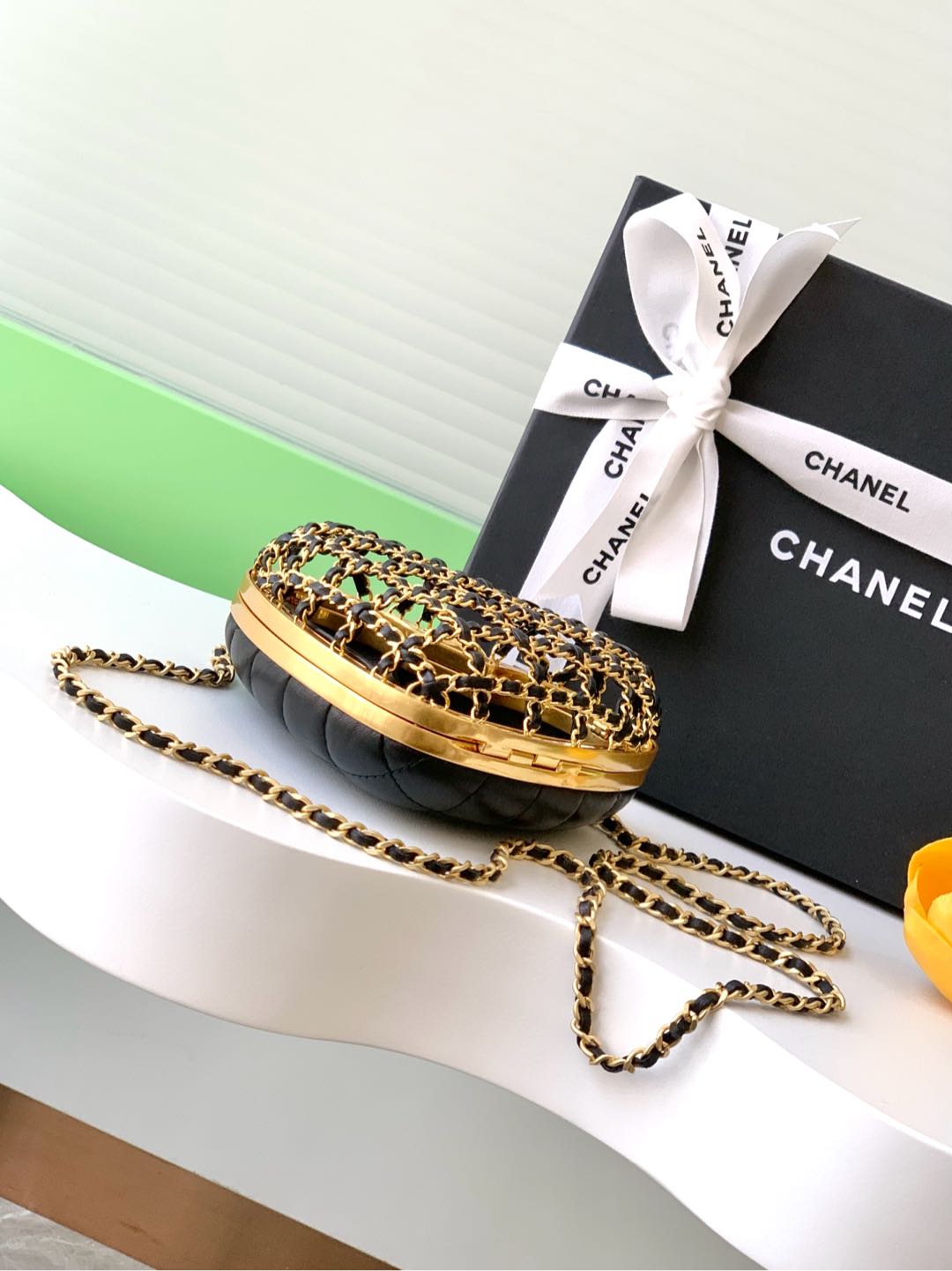 [TOP] CHANEL Heart Minaudière Hollow Bag Leather 12x11x3cm - Black/Gold