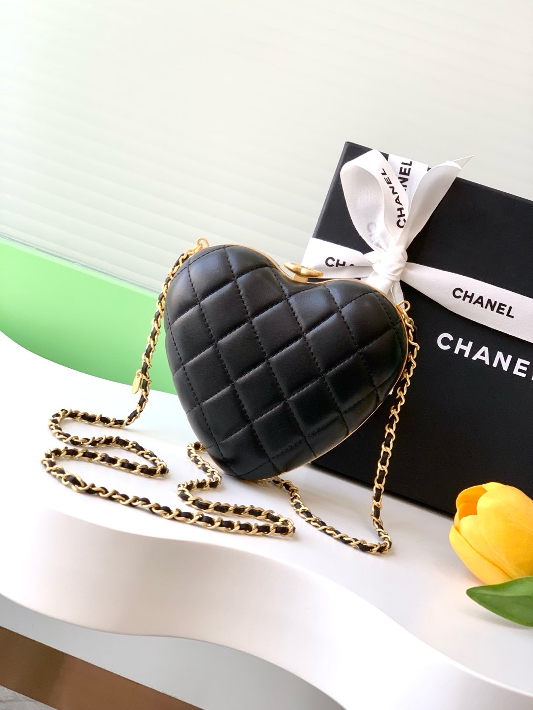 [TOP] CHANEL Heart Minaudière Hollow Bag Leather 12x11x3cm - Black/Gold