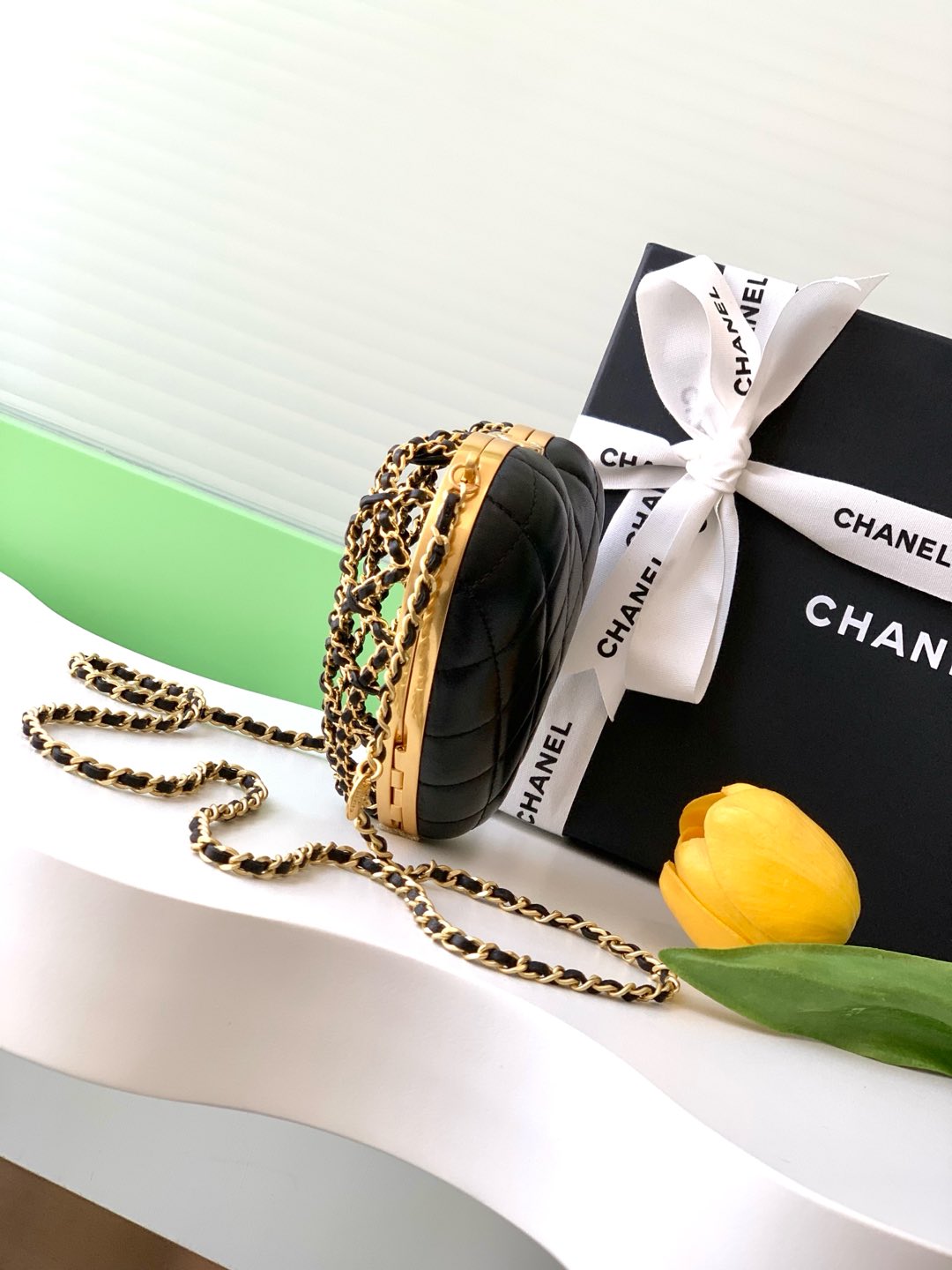 [TOP] CHANEL Heart Minaudière Hollow Bag Leather 12x11x3cm - Black/Gold