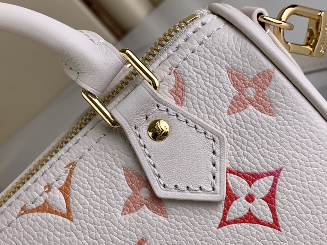 [TOP] Louis Vuitton LV SPEEDY Bag 16 x 10 x 7.5CM  - White