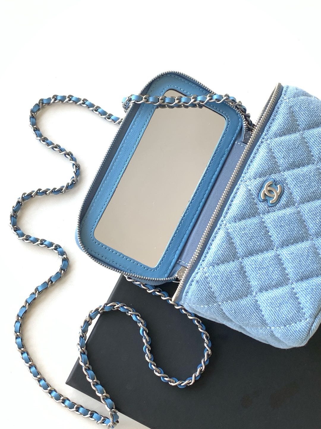 [TOP] CHANEL Vanity Case Denim 17×9.5×8cm - Blue