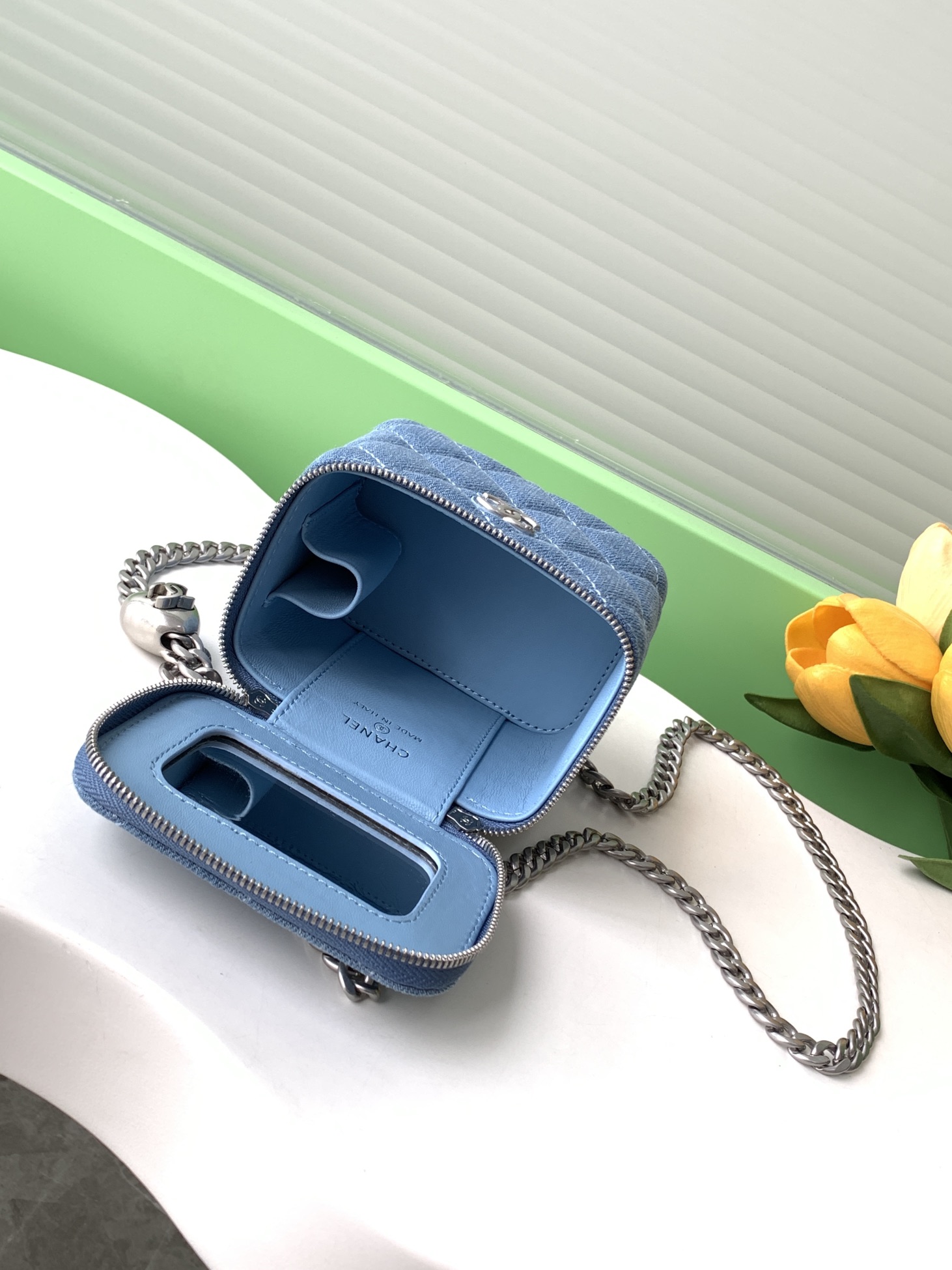 [TOP] CHANEL Vanity Case Denim with Heart Shape Adjustable Buckle 8.5x11x7cm/9.5x18x8cm - Blue