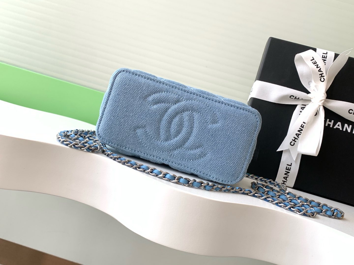 [TOP] CHANEL Vanity Case Denim 17×9.5×8cm - Blue
