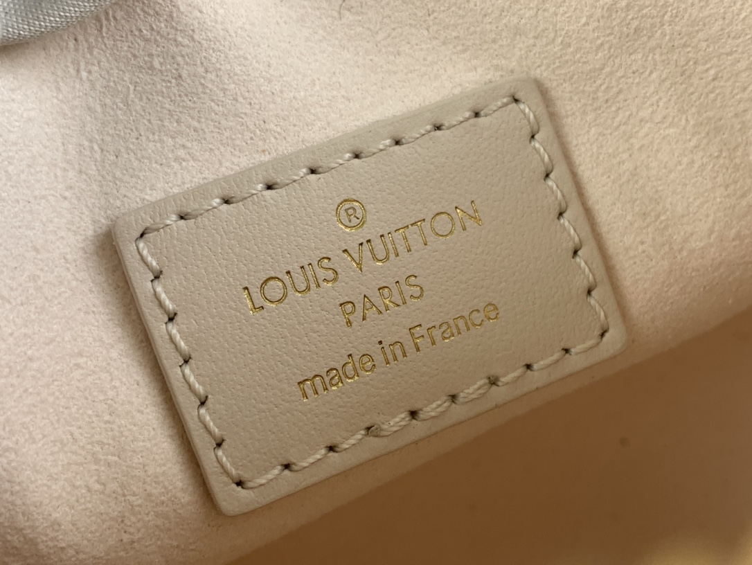 [TOP] Louis Vuitton LV SPEEDY Bag 16 x 10 x 7.5CM  - White