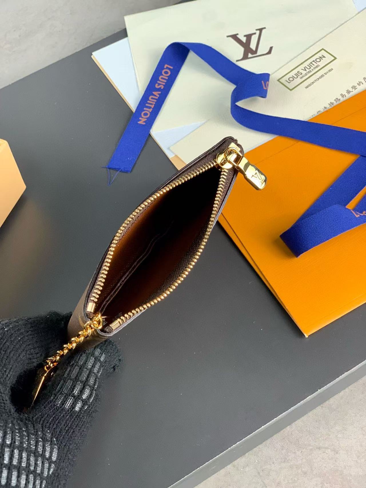 [TOP] Louis Vuitton LV LV Key Pouch Monogram