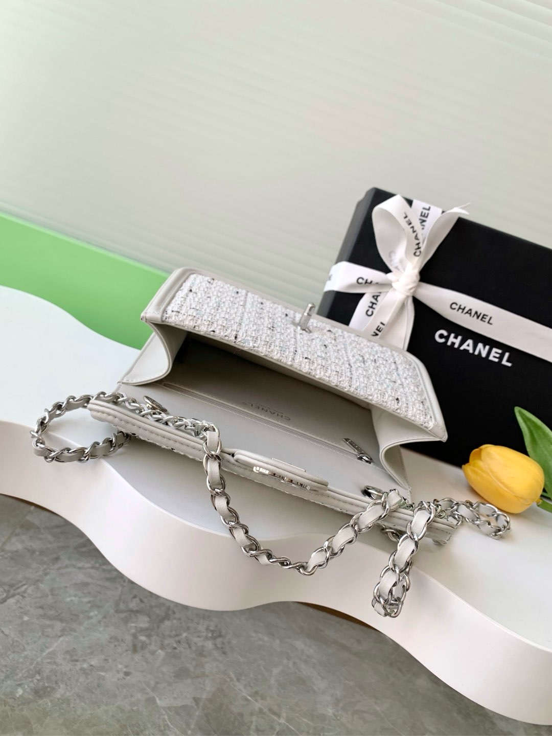 [TOP] CHANEL Flab Bag 22 cm - Gray