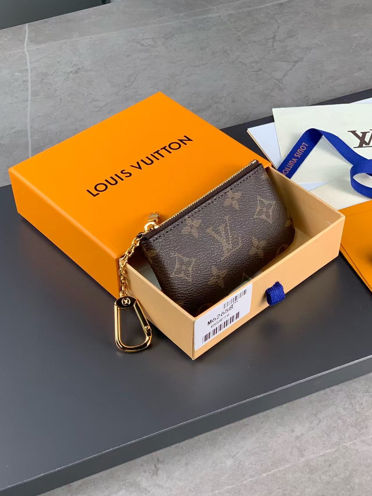 [TOP] Louis Vuitton LV LV Key Pouch Monogram
