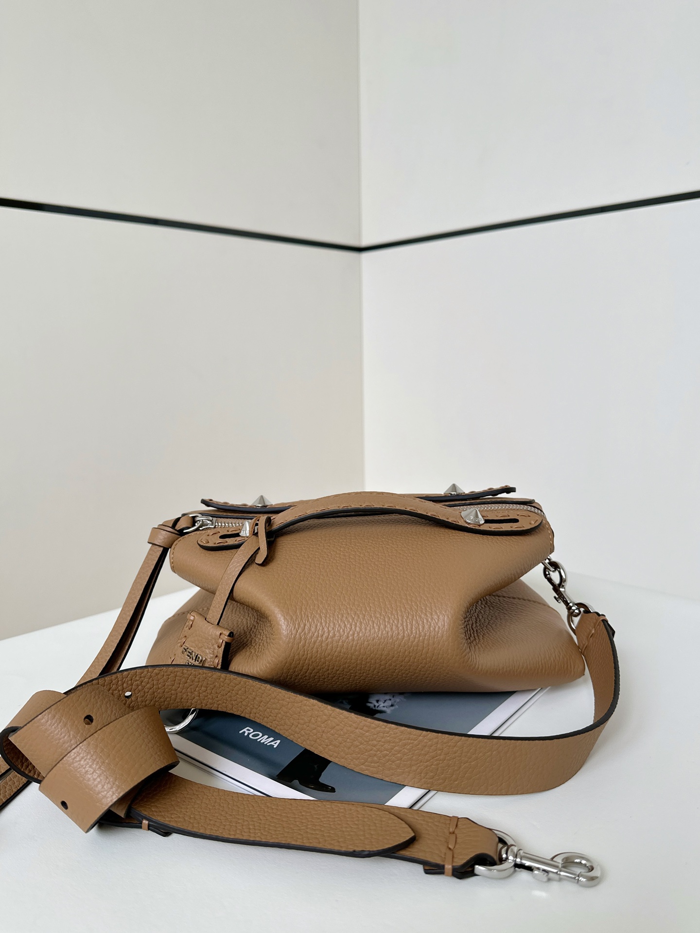 [TOP] FENDI By The Way Selleria Bag 29/13/17cm-Brown