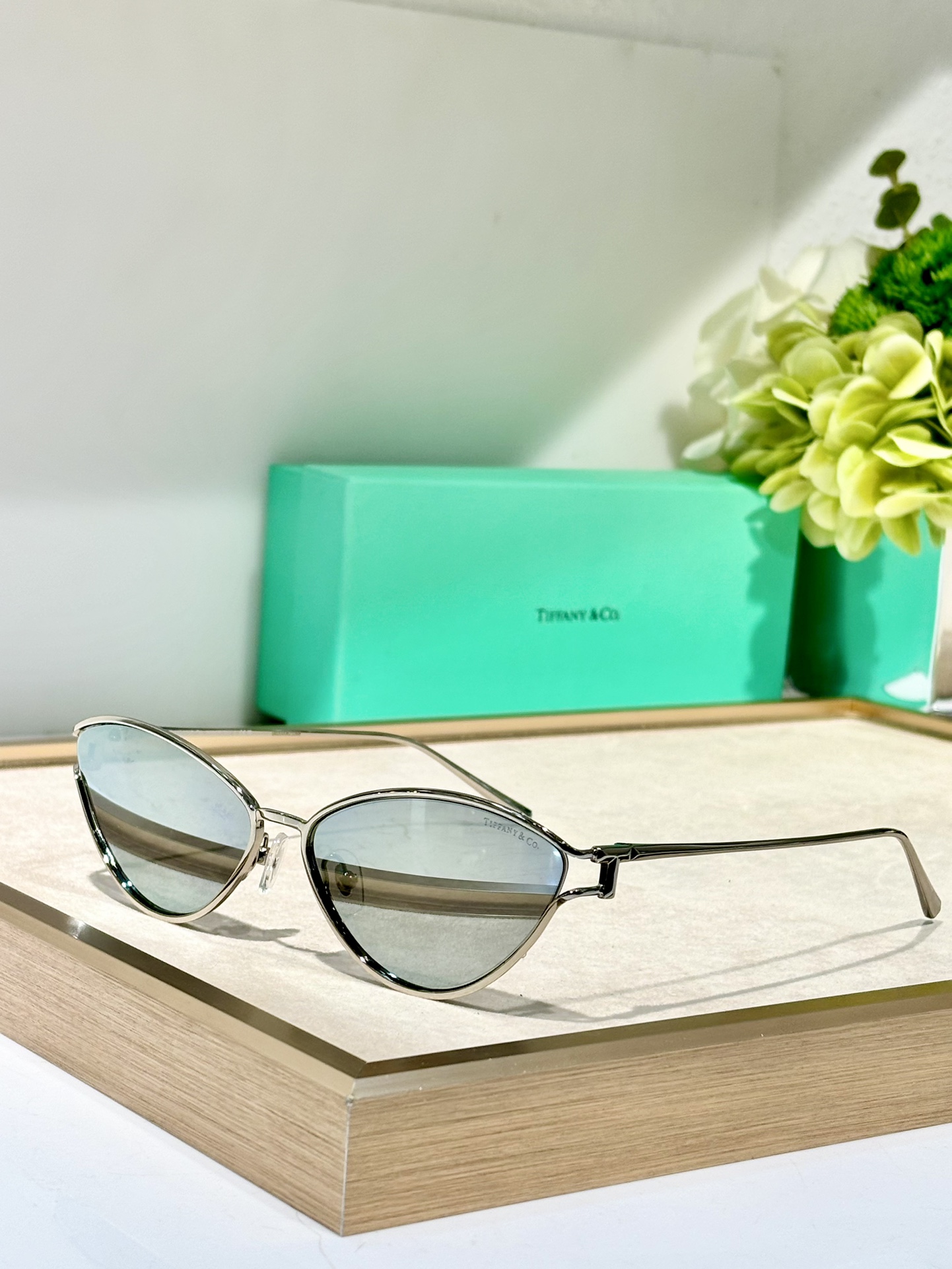 [TOP] Tiffany & Co Sunglasses - 6 Color
