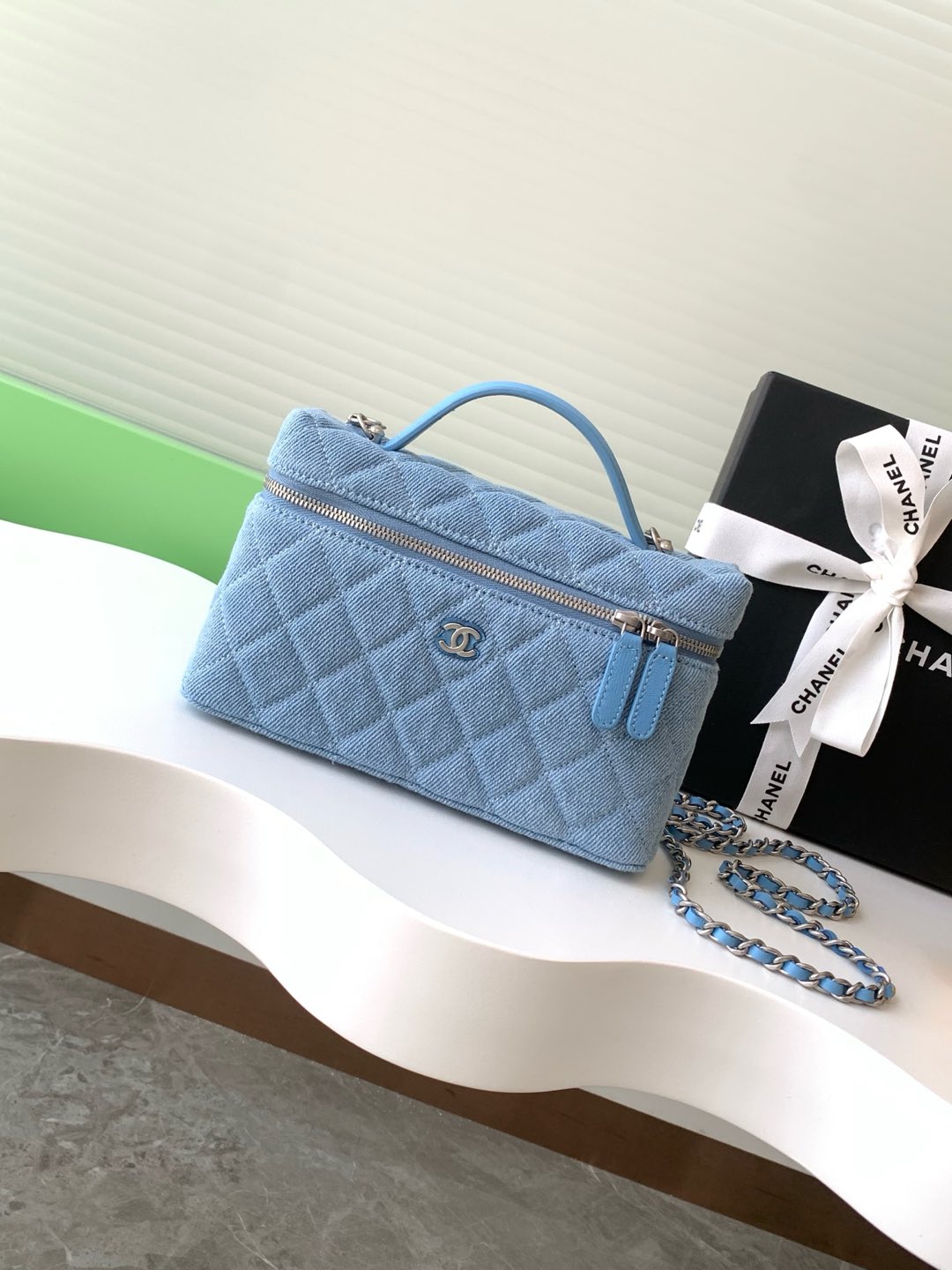 [TOP] CHANEL Vanity Case Denim 17×19.5×5cm - Blue