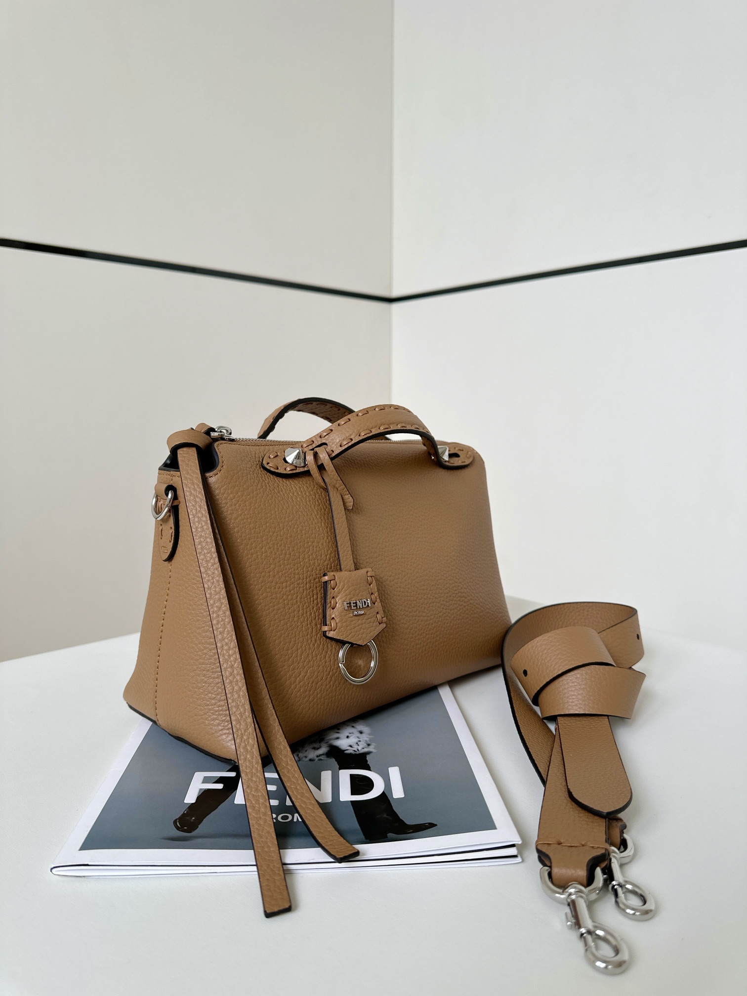 [TOP] FENDI By The Way Selleria Bag 29/13/17cm-Brown
