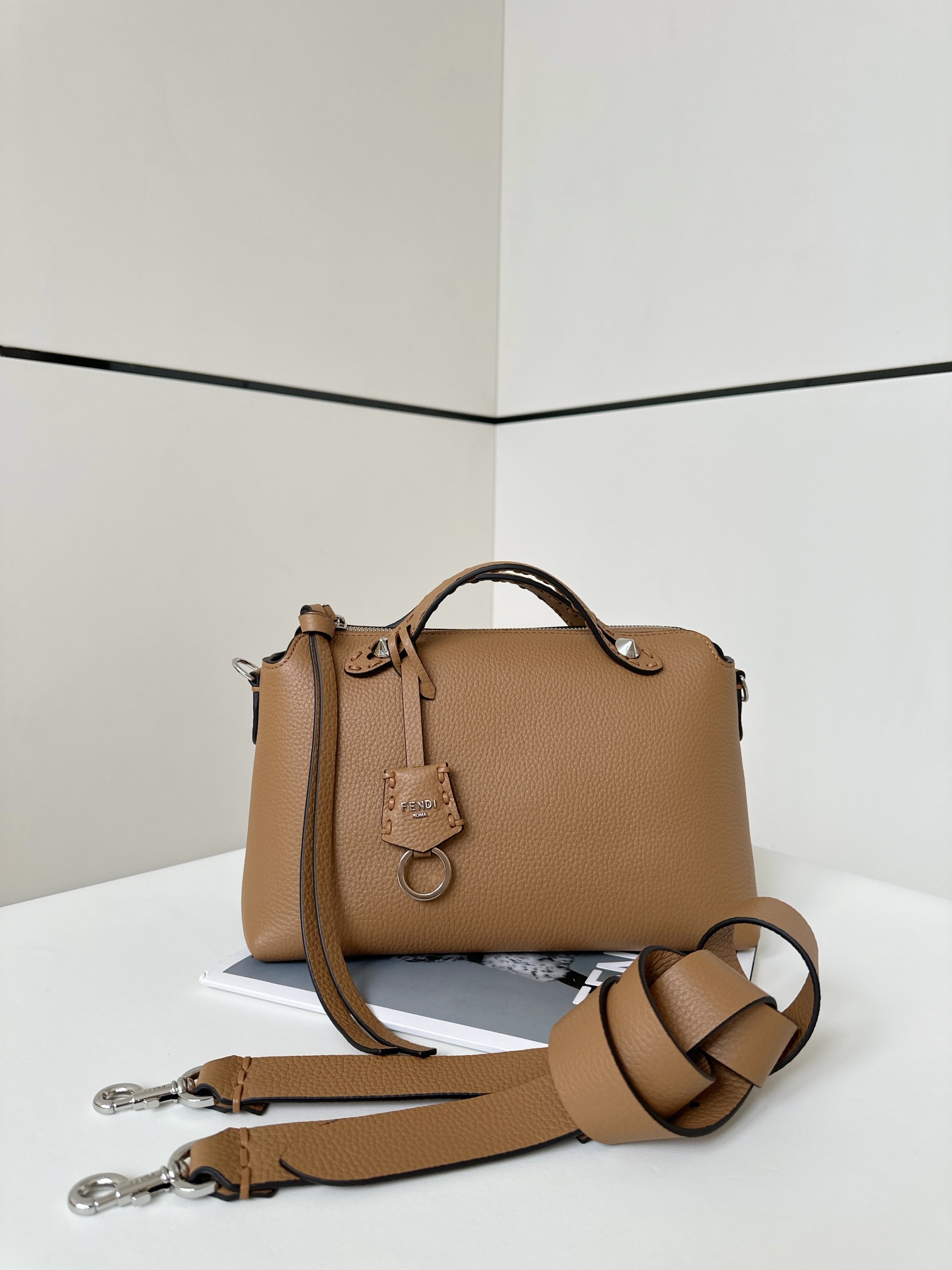 [TOP] FENDI By The Way Selleria Bag 29/13/17cm-Brown