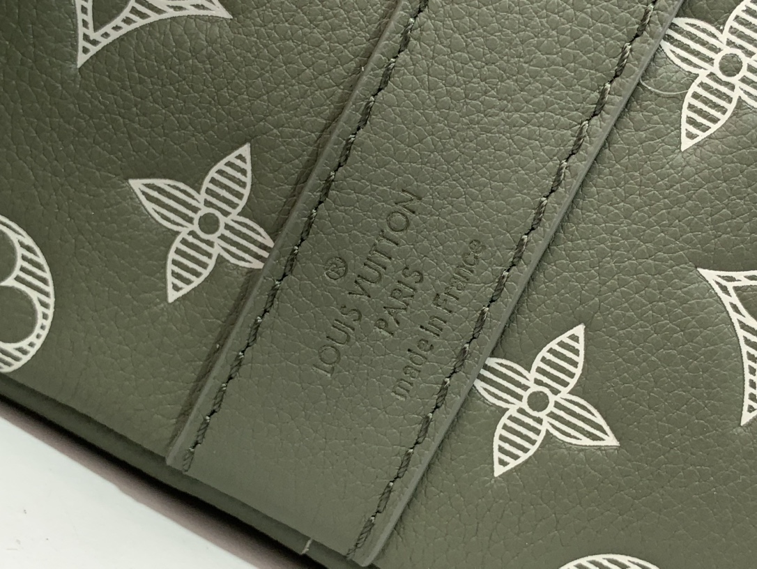 [TOP] Louis Vuitton LV Men's  Keepall Bandoulière 50 Bag 50x29x23cm - Green