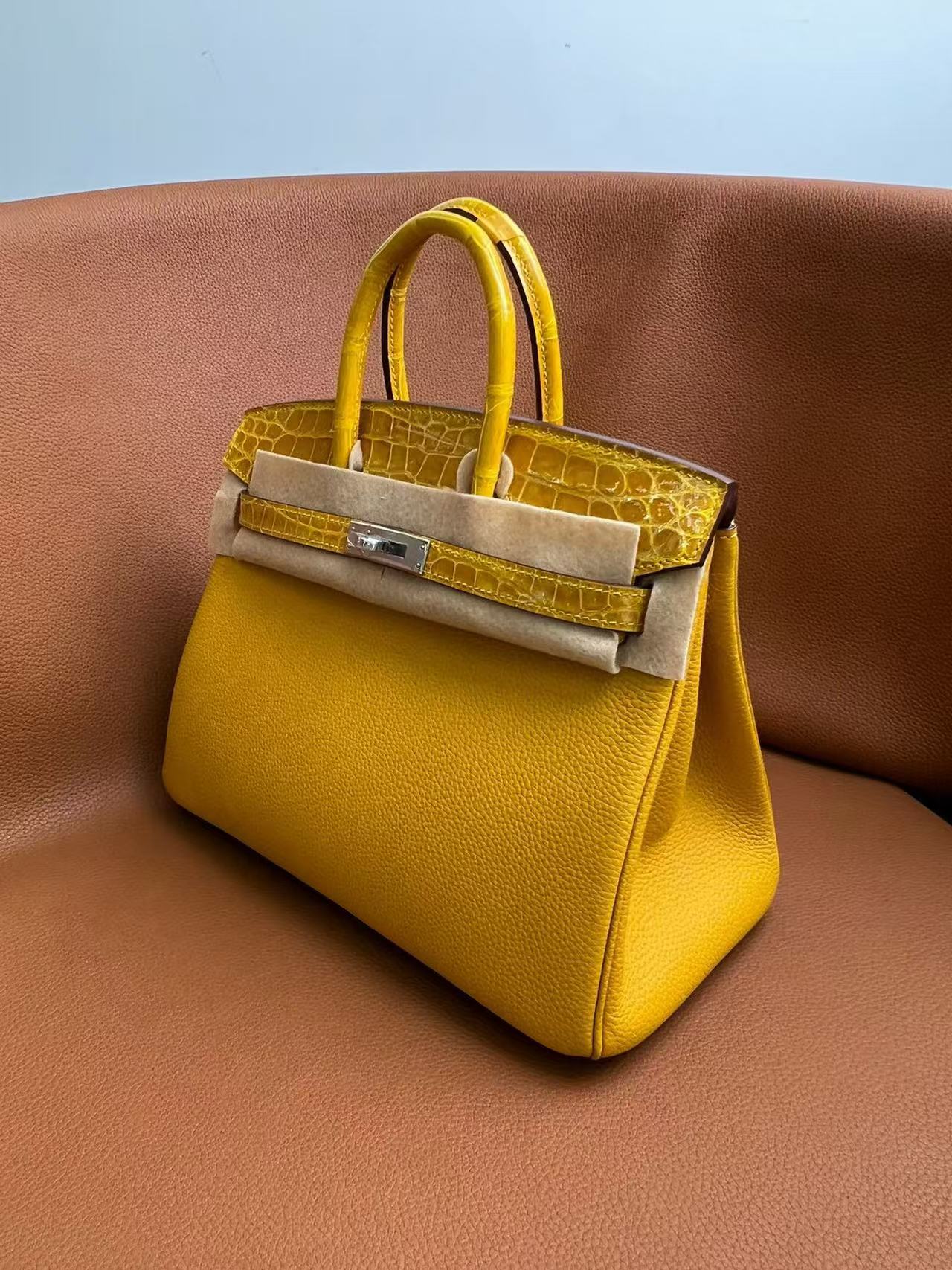 [TOP] HERMES Touch Birkin Leather 25/30 cm - Yellow & SHW