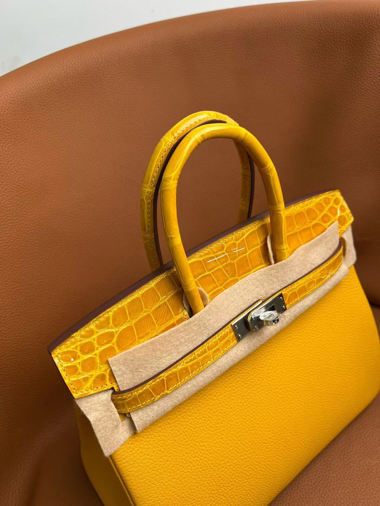 [TOP] HERMES Touch Birkin Leather 25/30 cm - Yellow & SHW