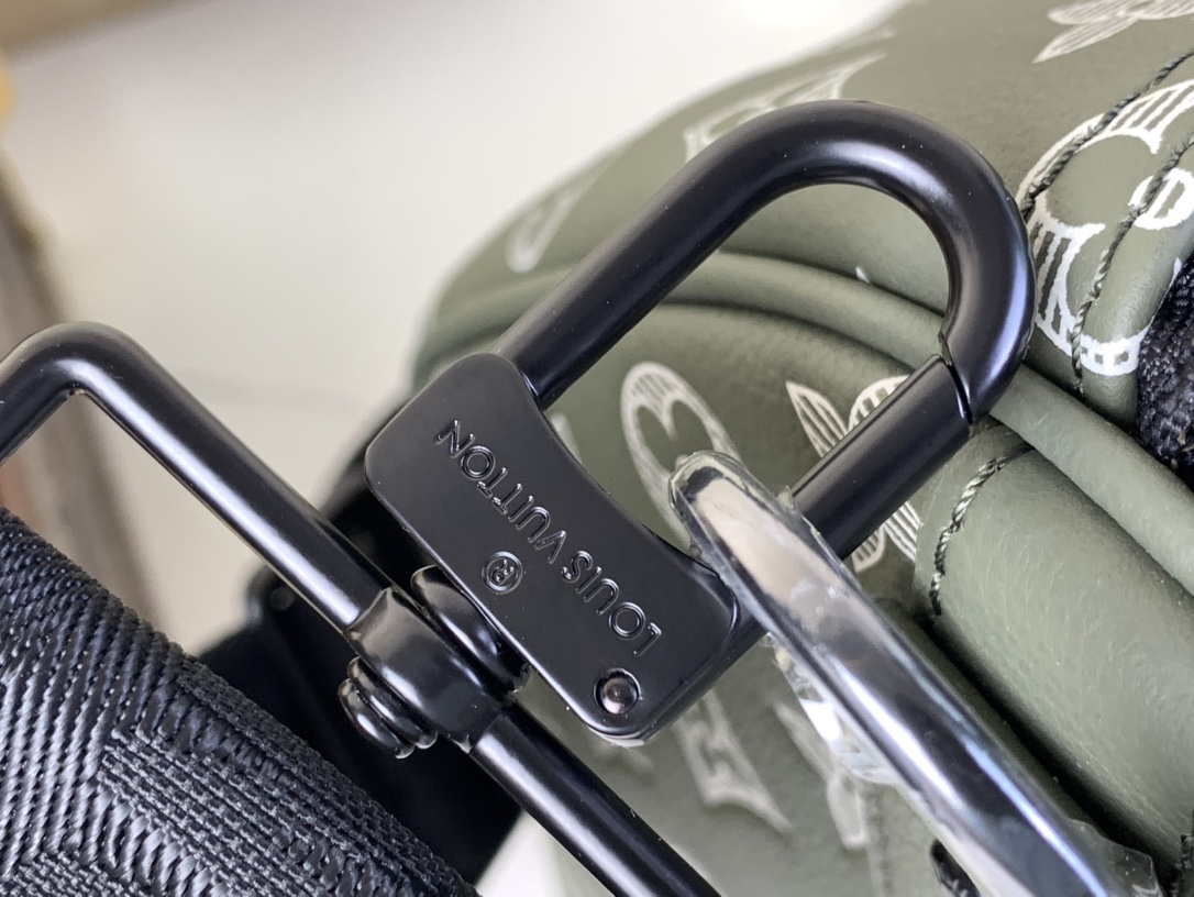 [TOP] Louis Vuitton LV Men's  Keepall Bandoulière 50 Bag 50x29x23cm - Green