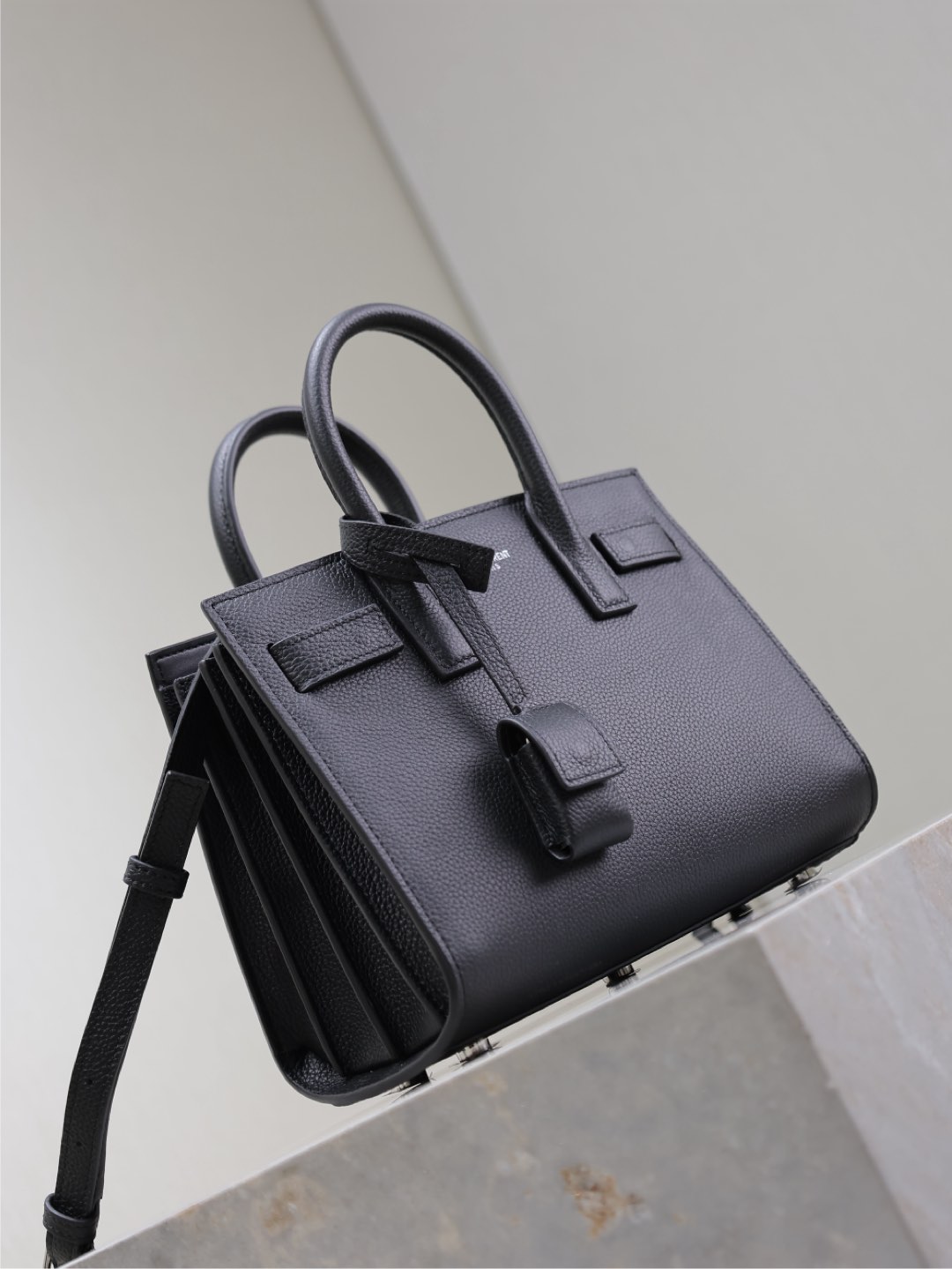 [TOP] Yves Saint Laurent YSL Sac De Jour Leather Bag 22x18x10.5cm- Black & SHW