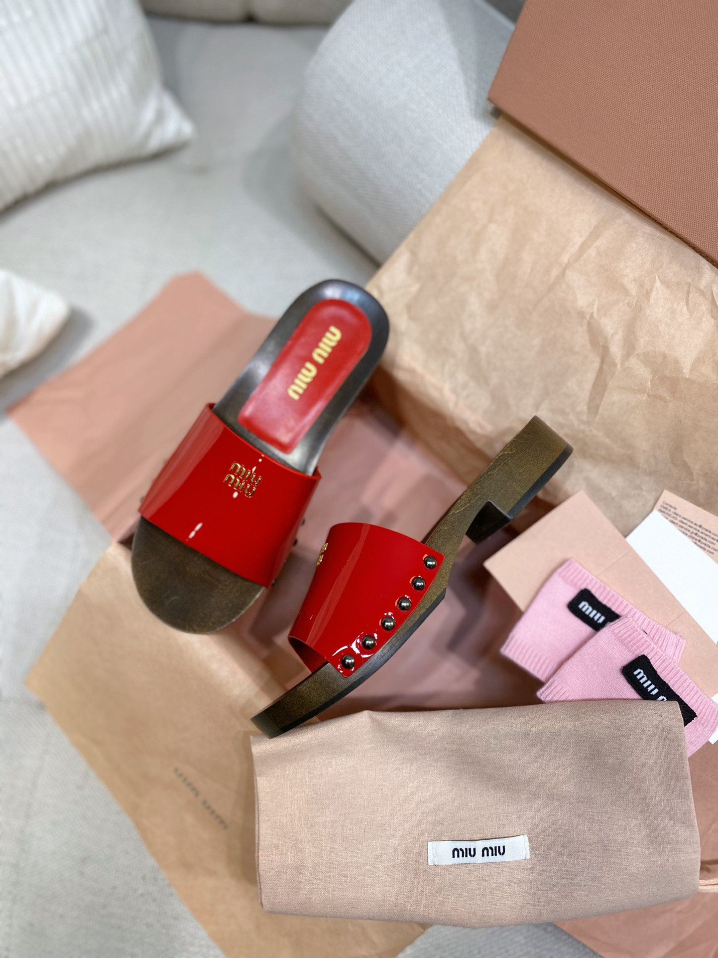 [TOP] Miu Miu Patent Leather Sandals Sheepskin - 5 Color