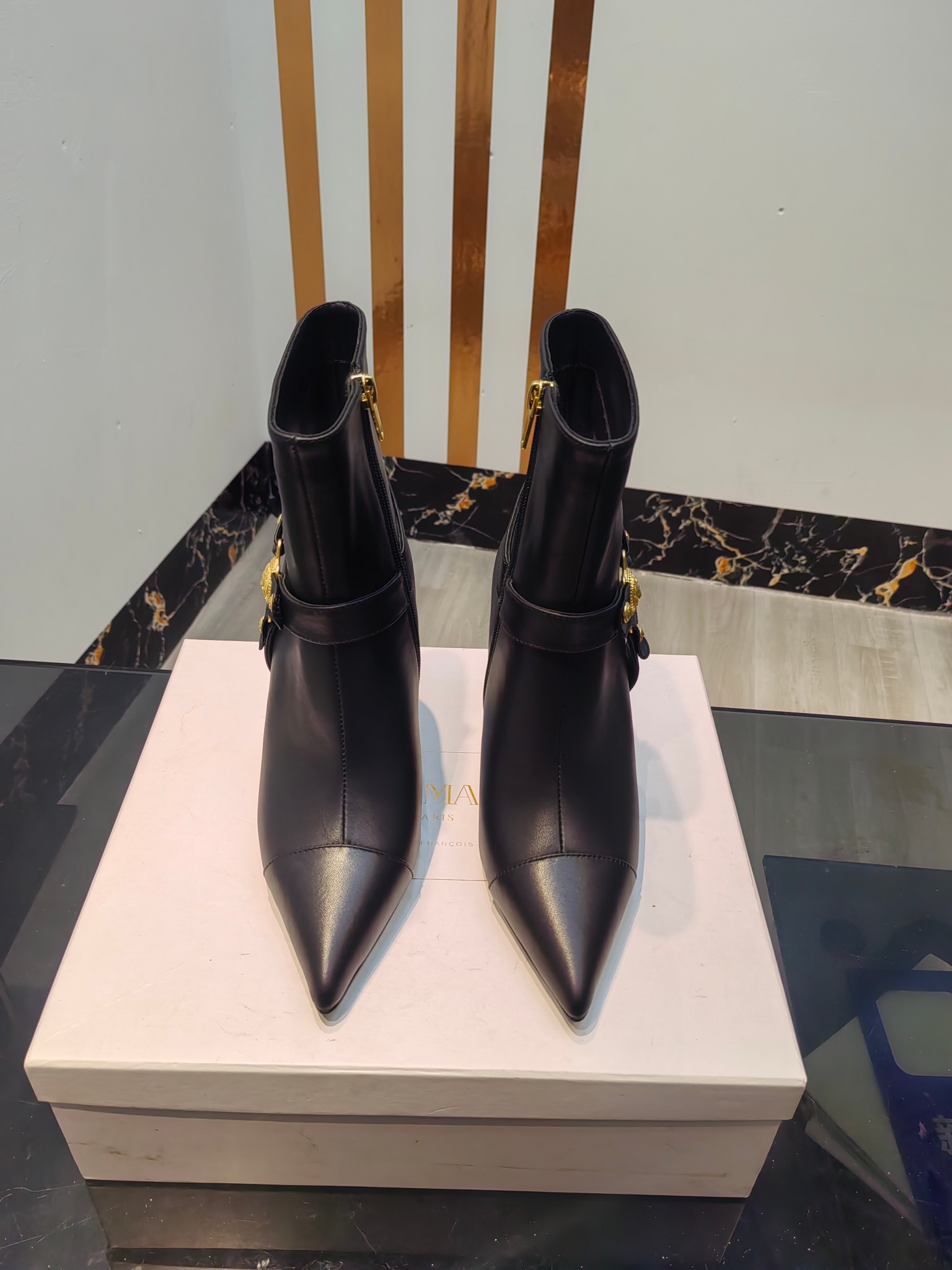 [TOP] Balmain High-Heeled Ankle Boots Cowhide - Black