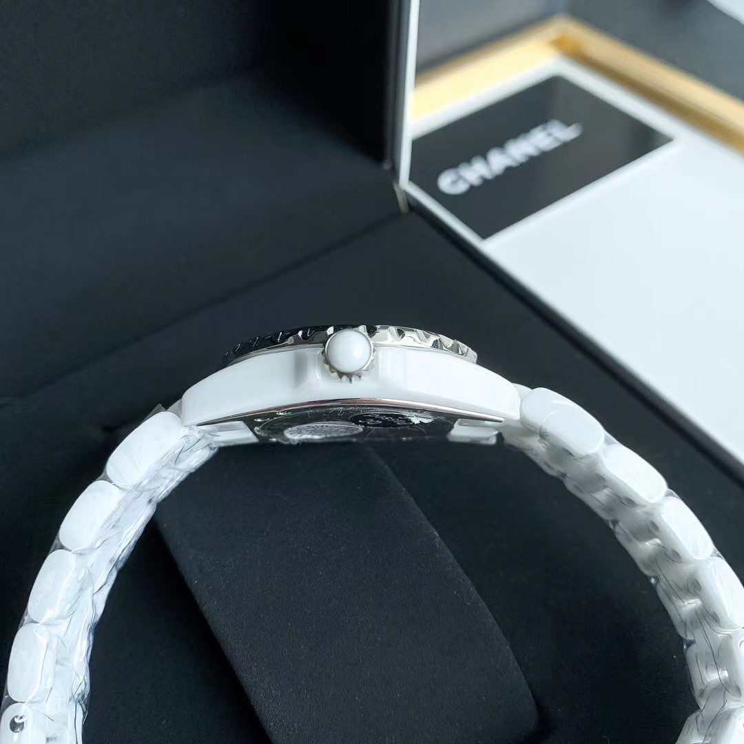 [TOP] CHANEL J12 Watch -White