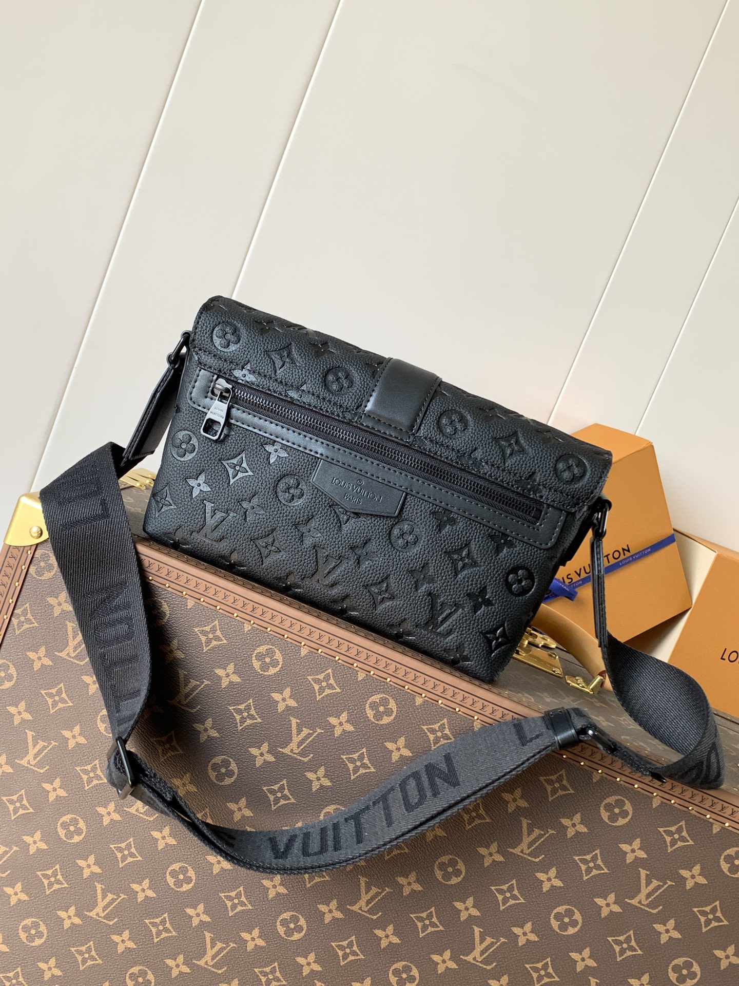 [TOP] Louis Vuitton LV Men's S-Cape Bag 28x16x10CM - Black