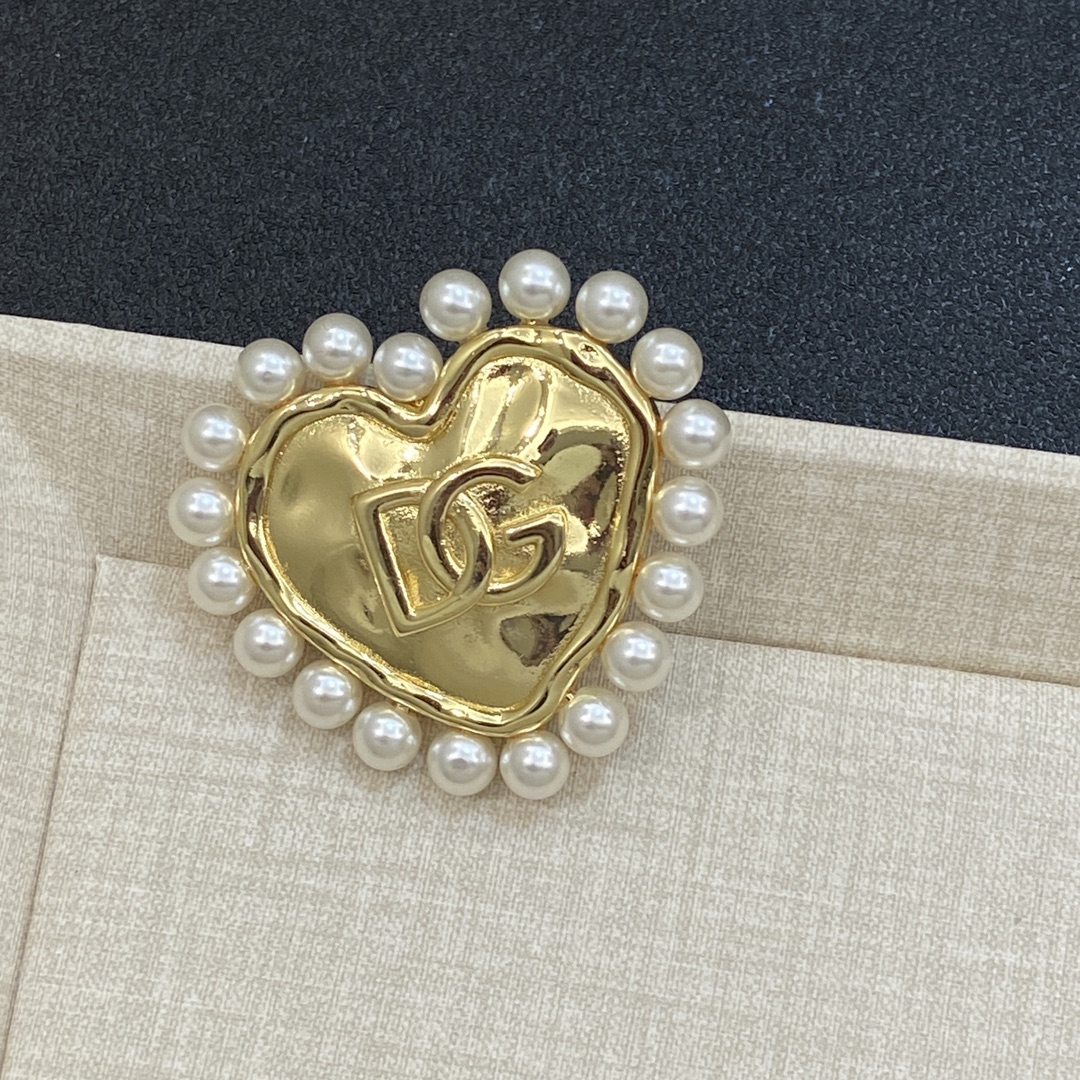 [TOP] Dolce & Gabbana D&G Brooch - 2 Colour