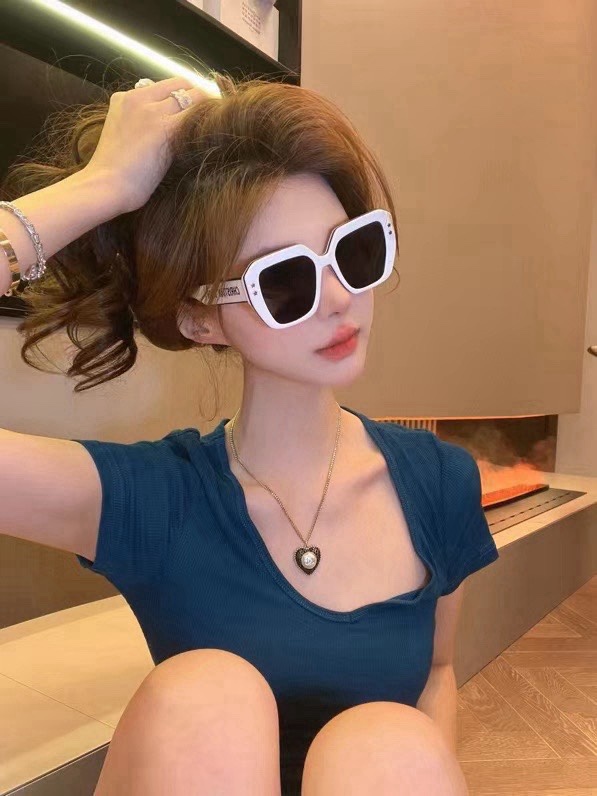 [TOP] Christian Dior Sunglasses - 6 Color