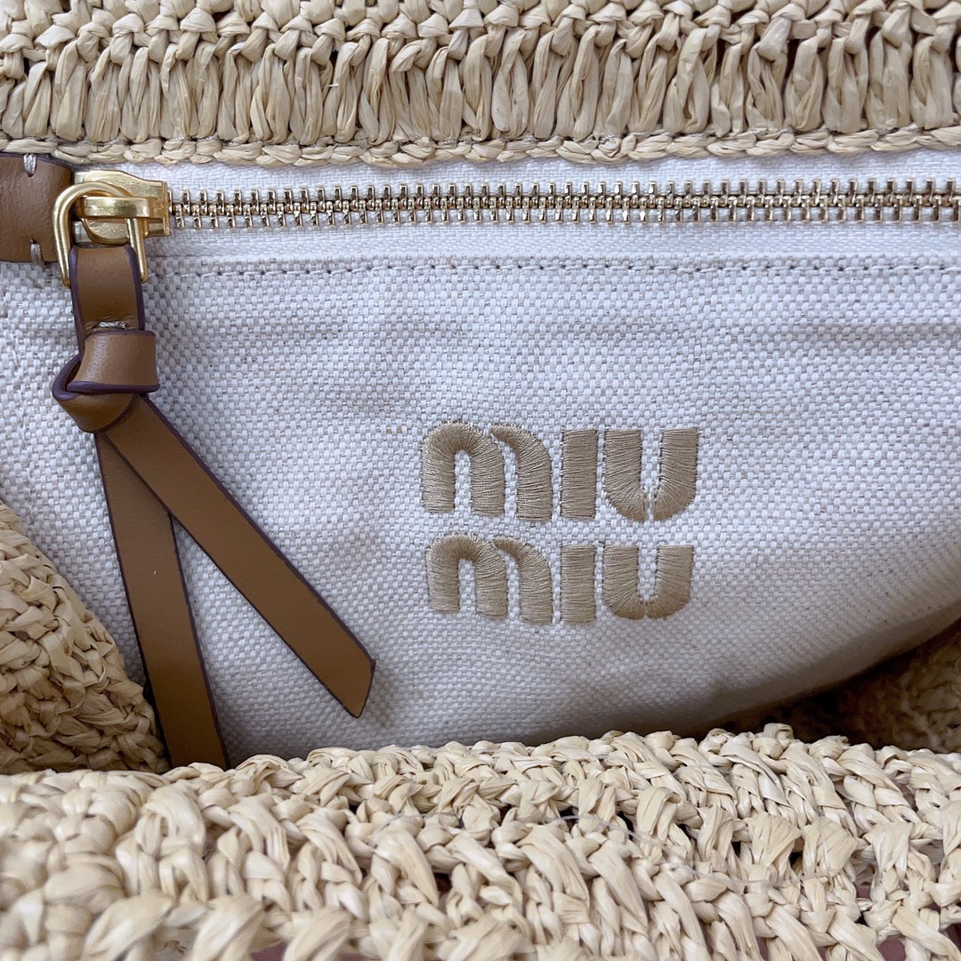 [TOP] Miu Miu Summer Tote Woven Bag 22X22.5X7.5cm - 2 Colour