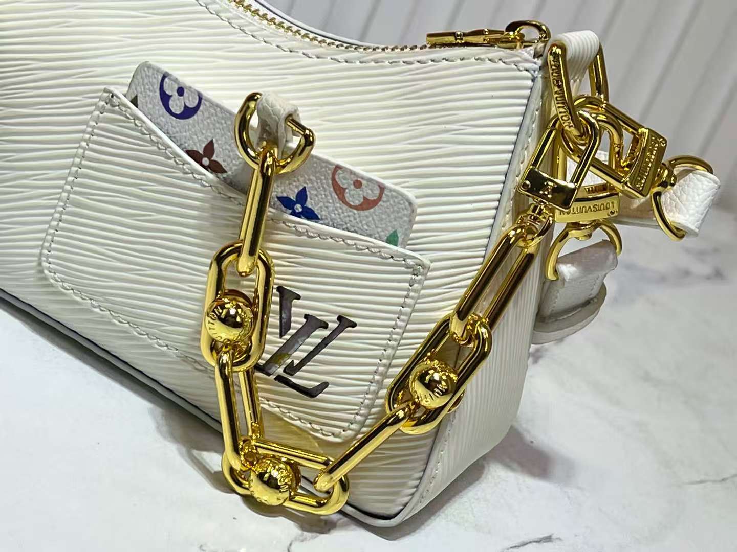 [TOP] Louis Vuitton LV  Bag 19/13.5/6.5 cm - White