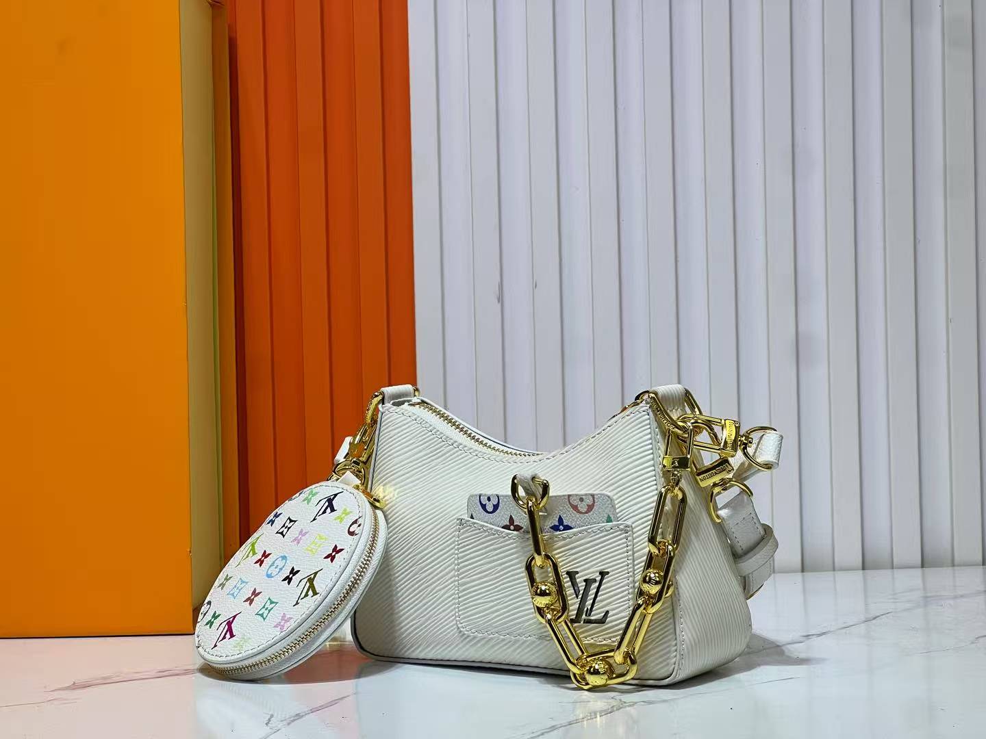 [TOP] Louis Vuitton LV  Bag 19/13.5/6.5 cm - White